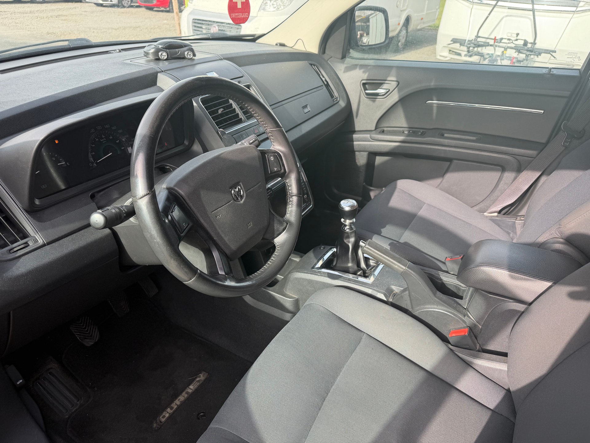 DODGE Journey 2.0 CRD SXT-image-7