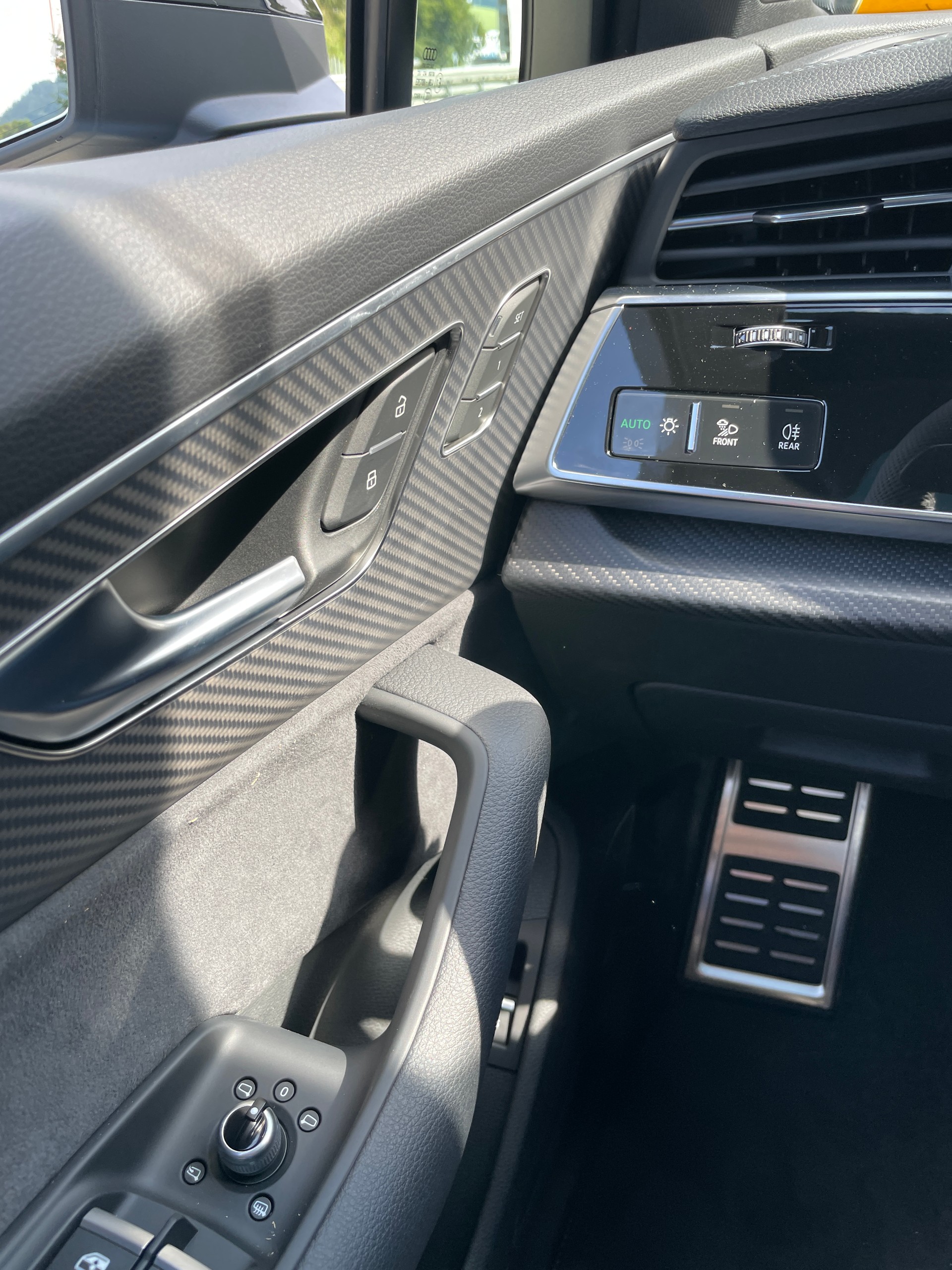 AUDI SQ7 TFSI quattro tiptronic-image-26