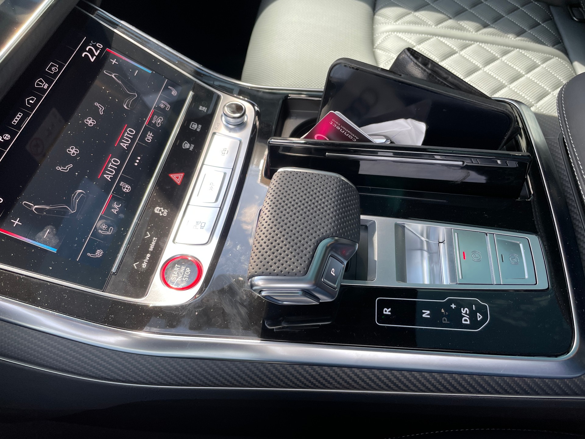 AUDI SQ7 TFSI quattro tiptronic-image-29