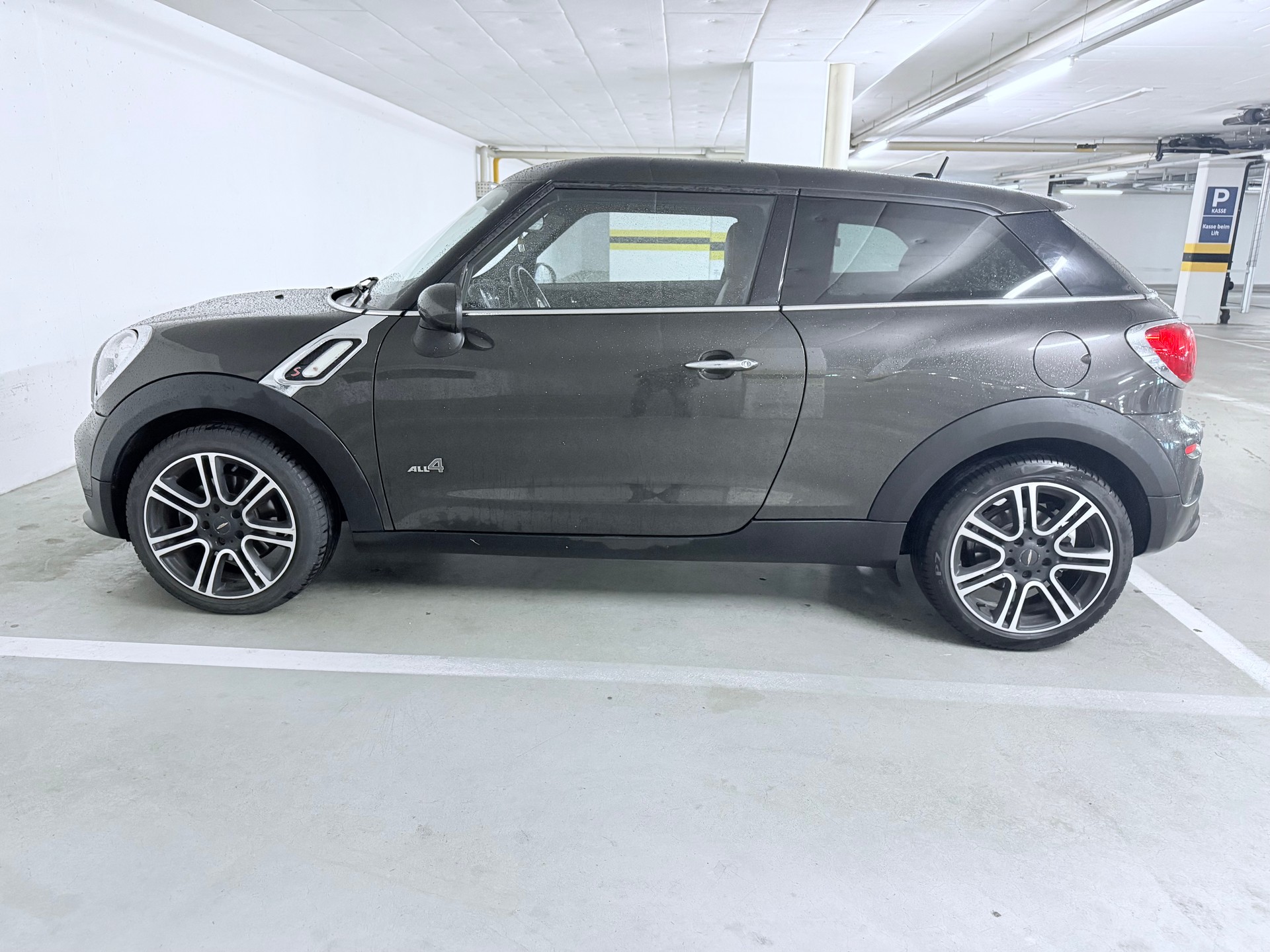MINI Paceman R 61 Cooper S ALL4 190 PS-image-5