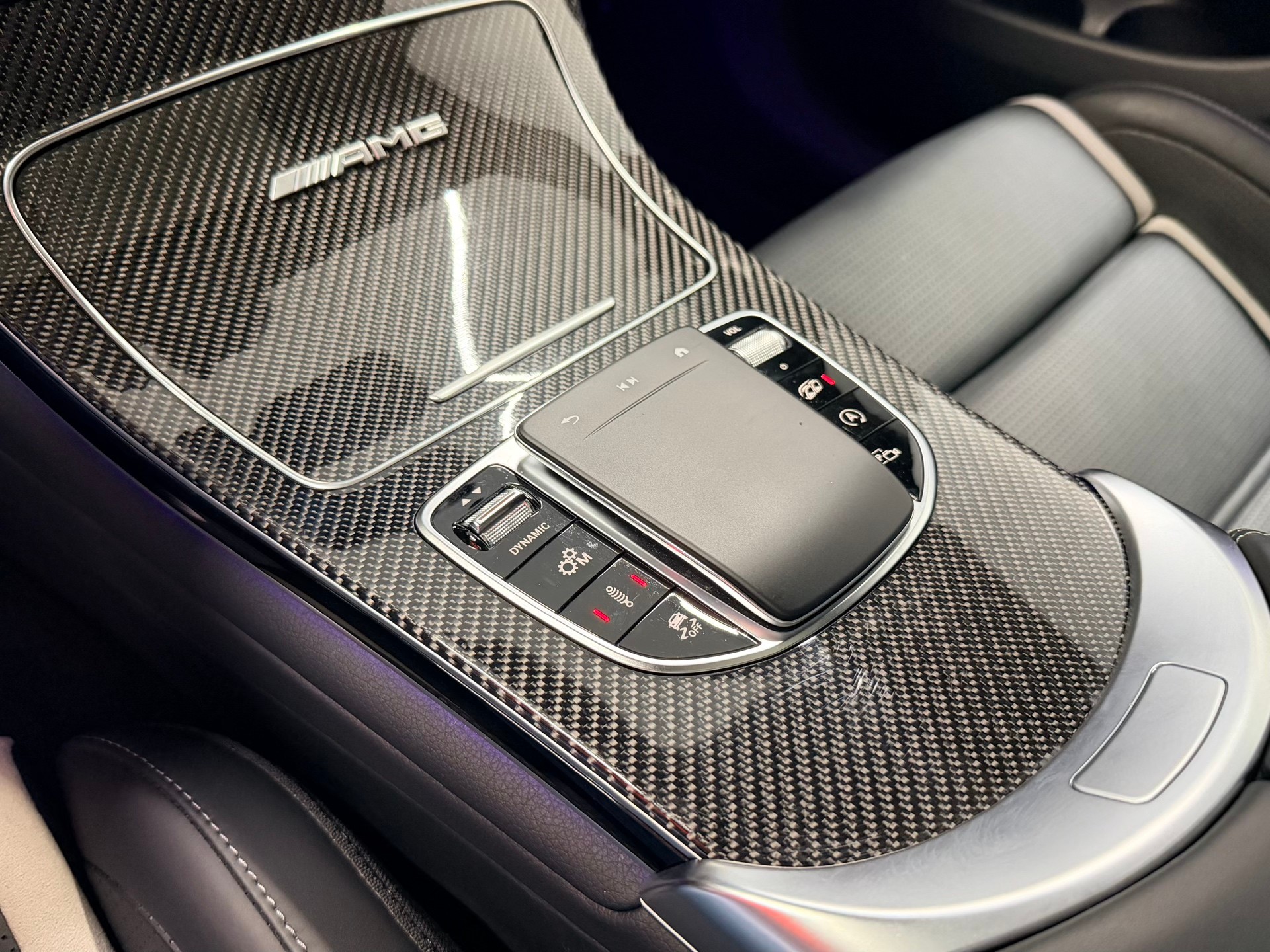 MERCEDES-BENZ GLC Coupé 63 S AMG 4Matic 9G-Tronic-image-23