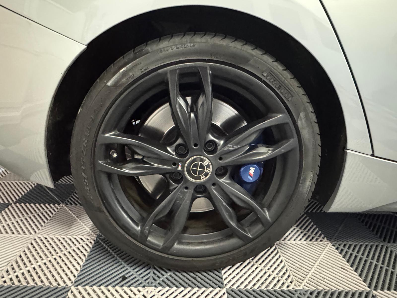BMW M135i xDrive Steptronic-image-24