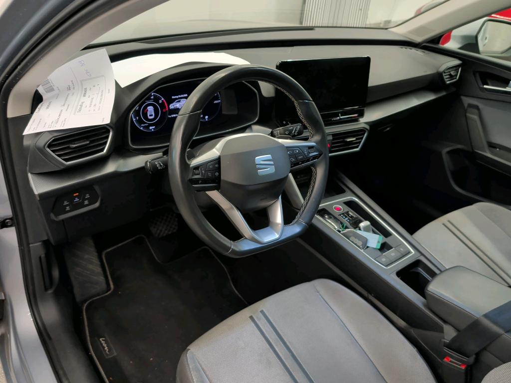 SEAT Leon ST 2.0 TDI EVO DSG Style ** CH Auto ** 1. Hand ** Frisch ab MFK und Service **-image-3