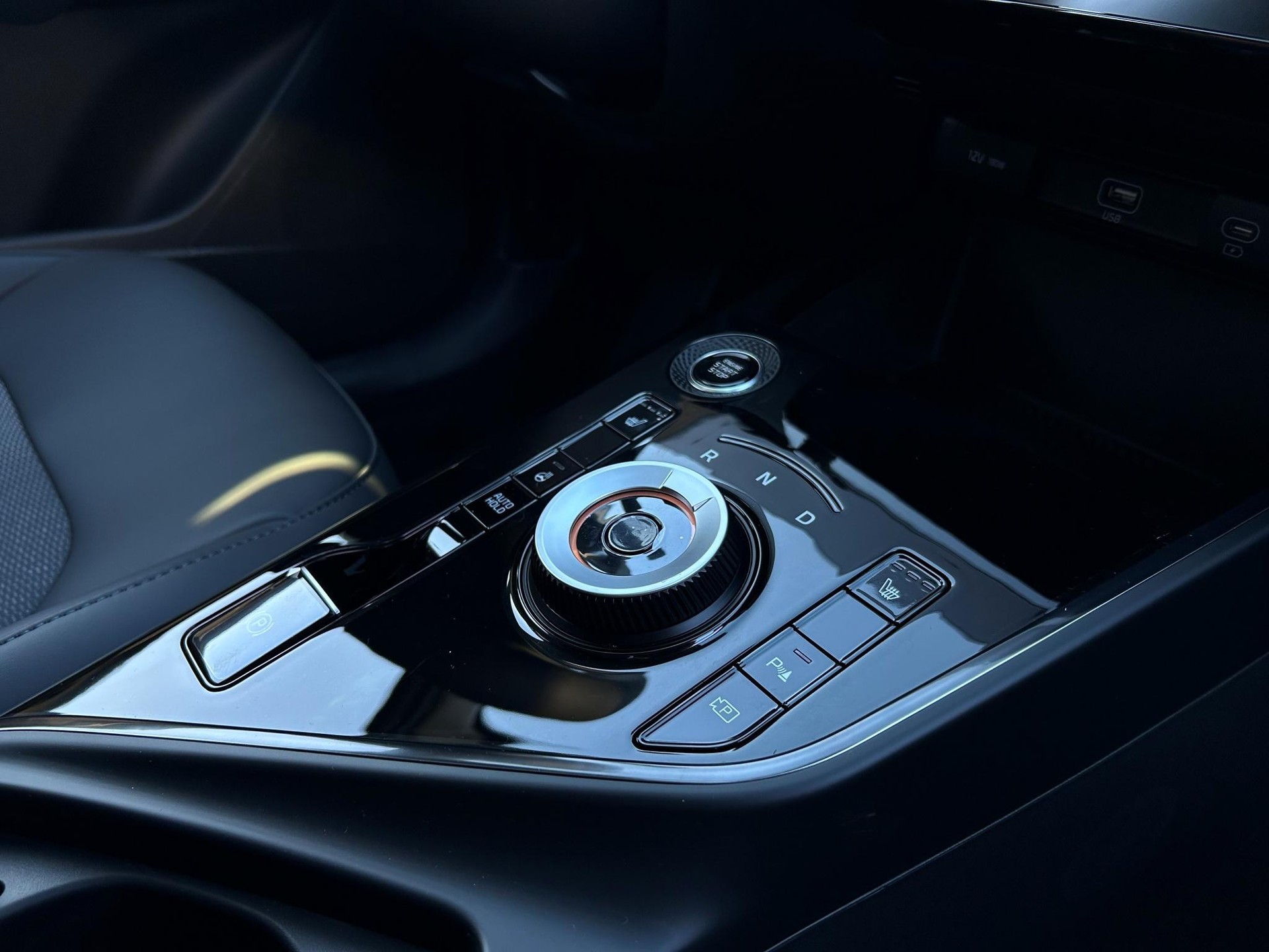 KIA Niro 1.6 GDi Plug-in Hybrid Power Edition-image-7