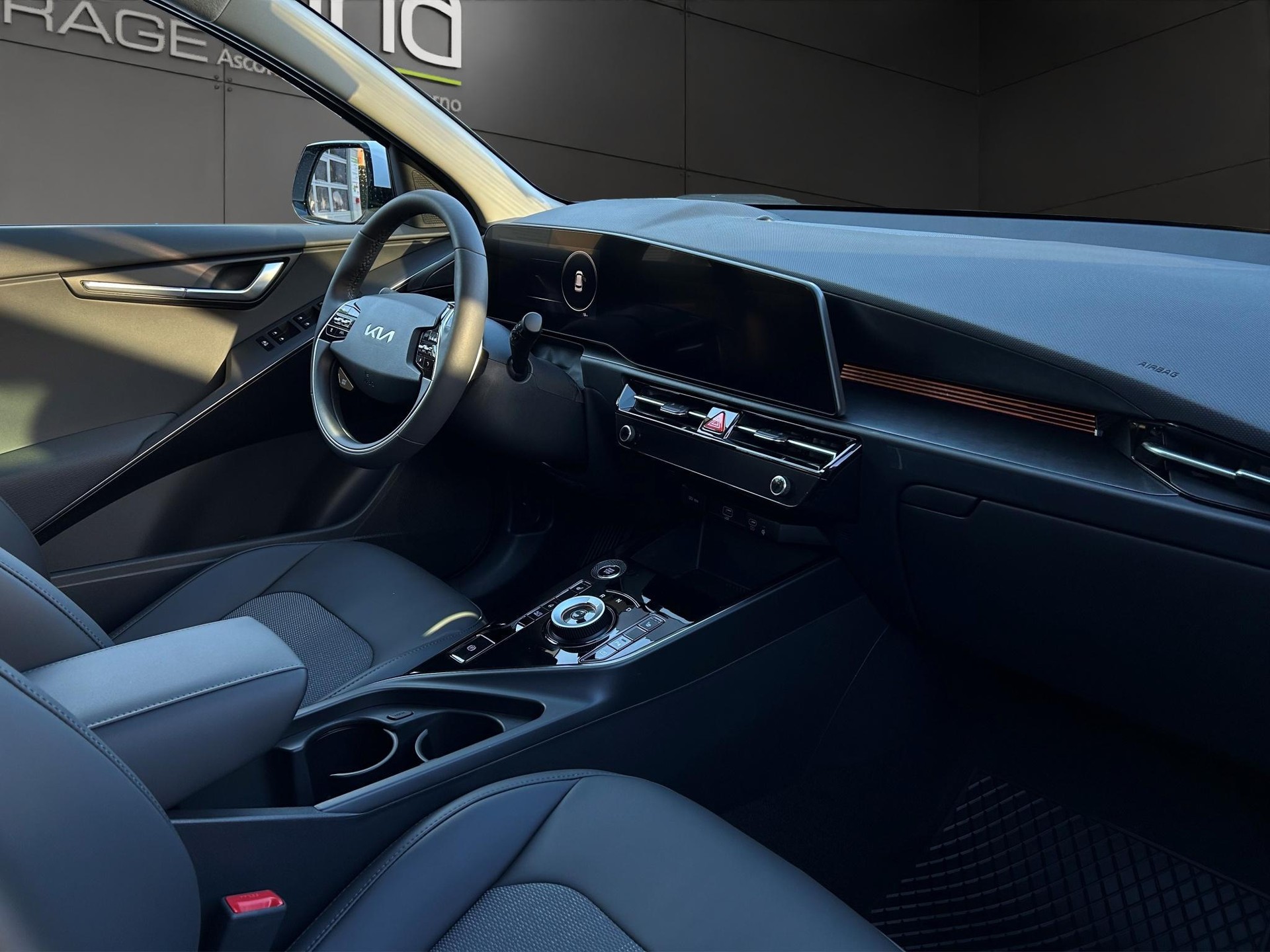 KIA Niro 1.6 GDi Plug-in Hybrid Power Edition-image-6