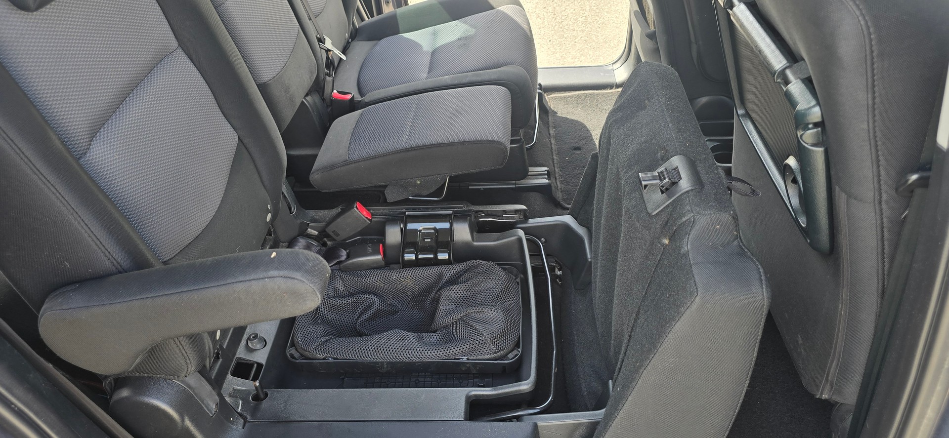 MAZDA 5 2.0d 16V Confort-image-8