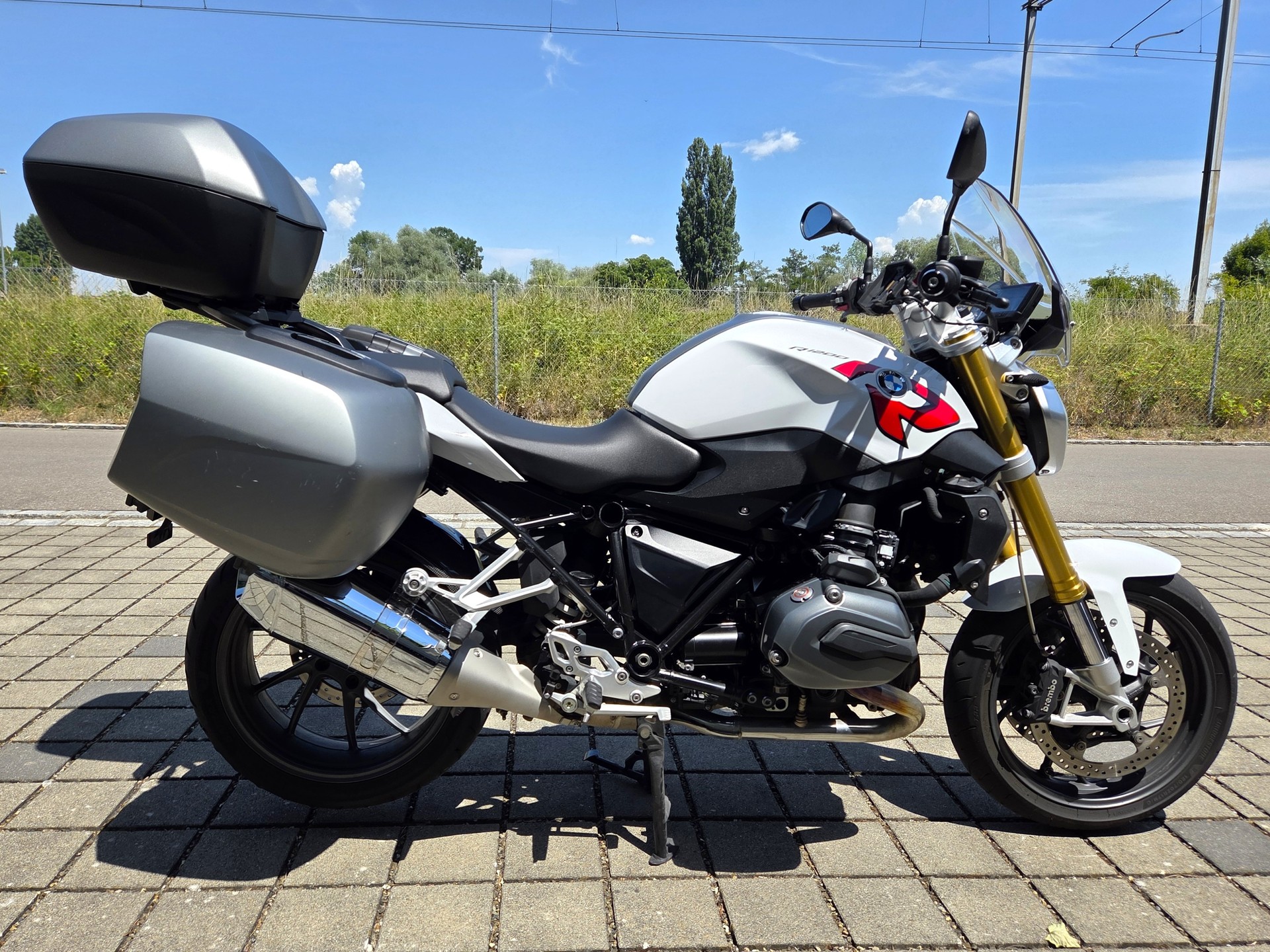 BMW R LC-image-5