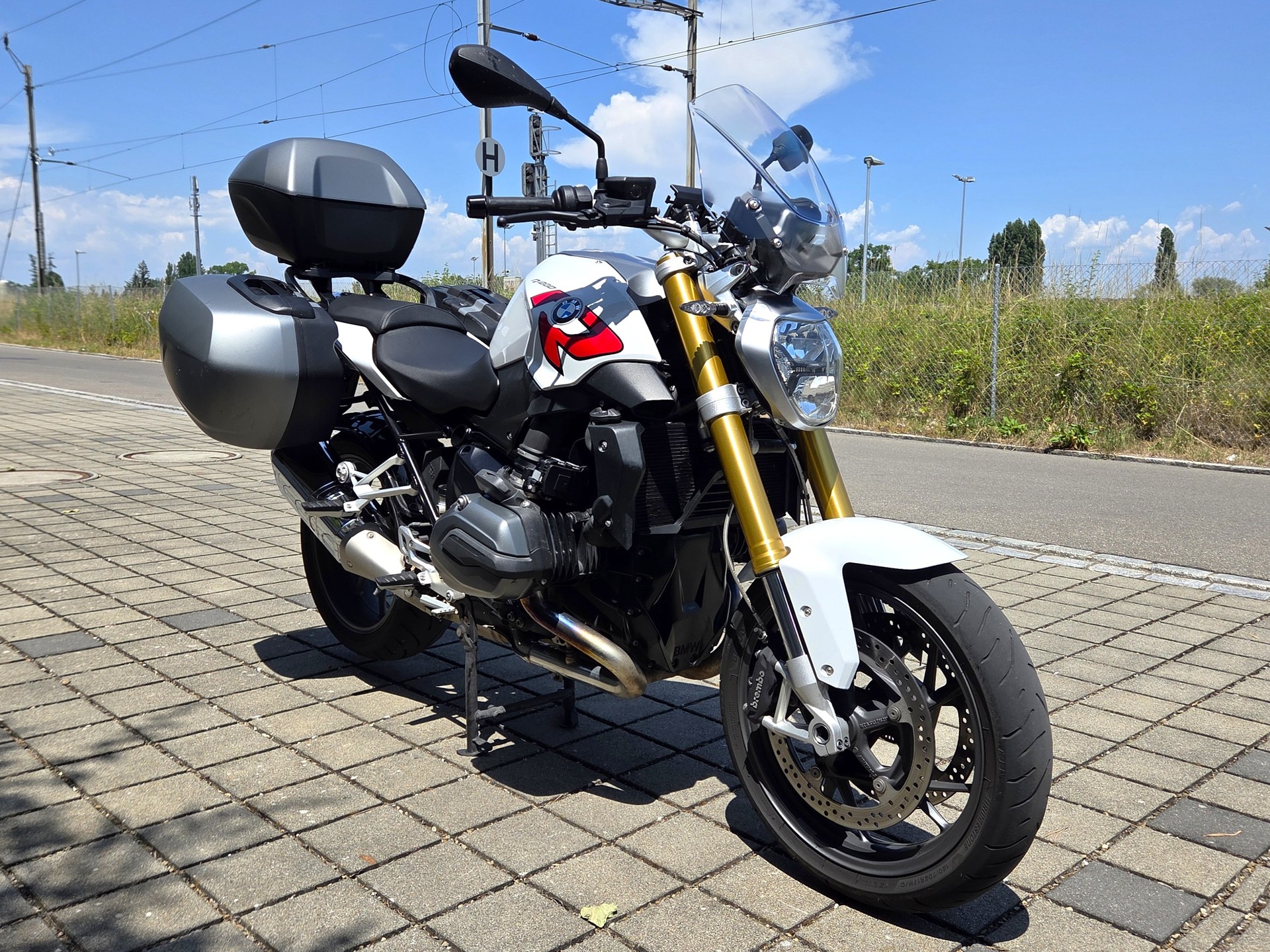 BMW R LC-image-6