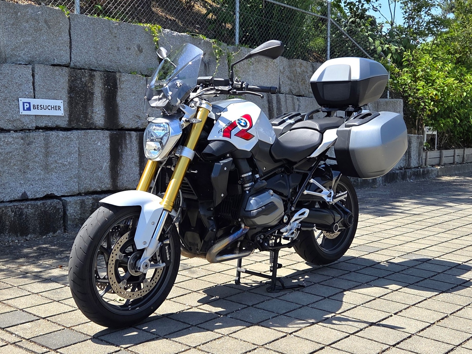 BMW R LC-image-0