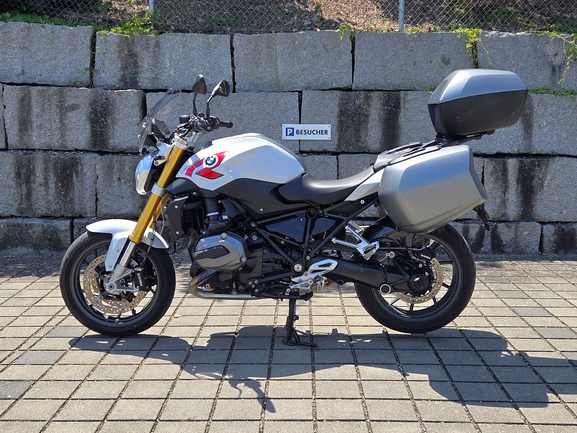 BMW R LC-image-1