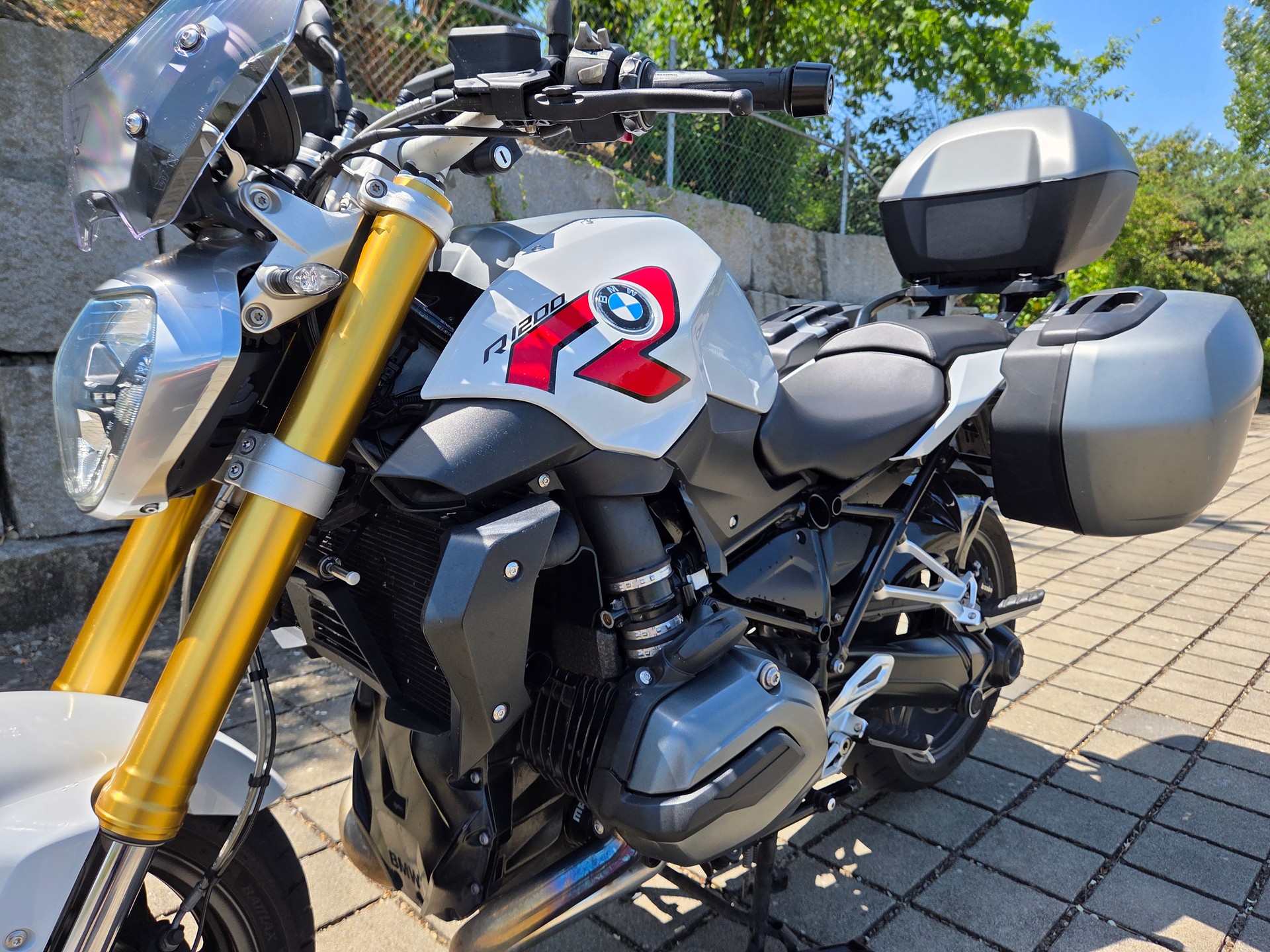 BMW R LC-image-8