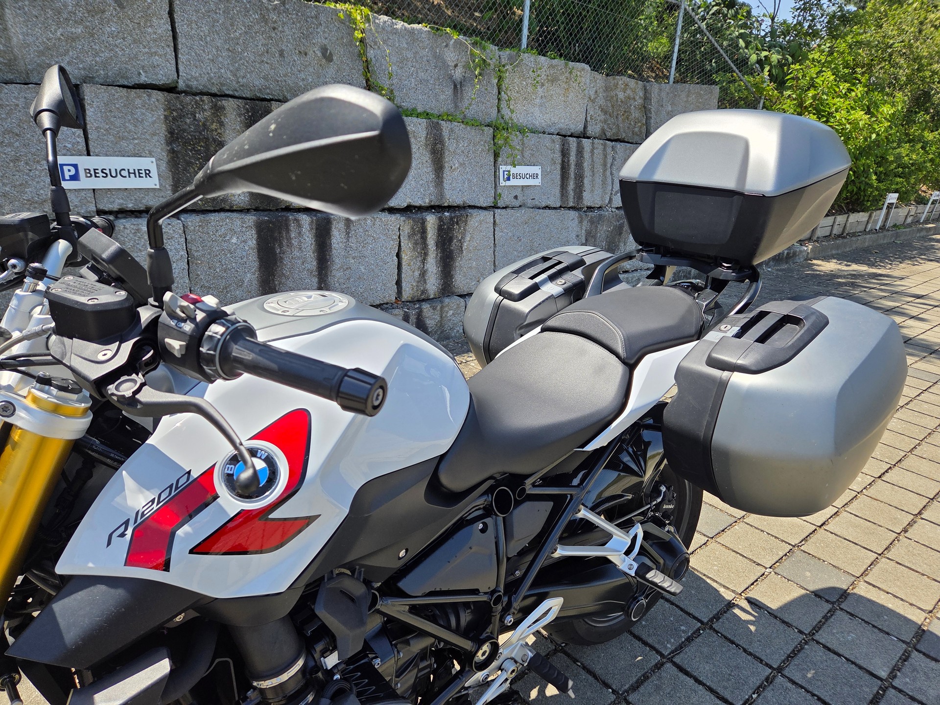 BMW R LC-image-12