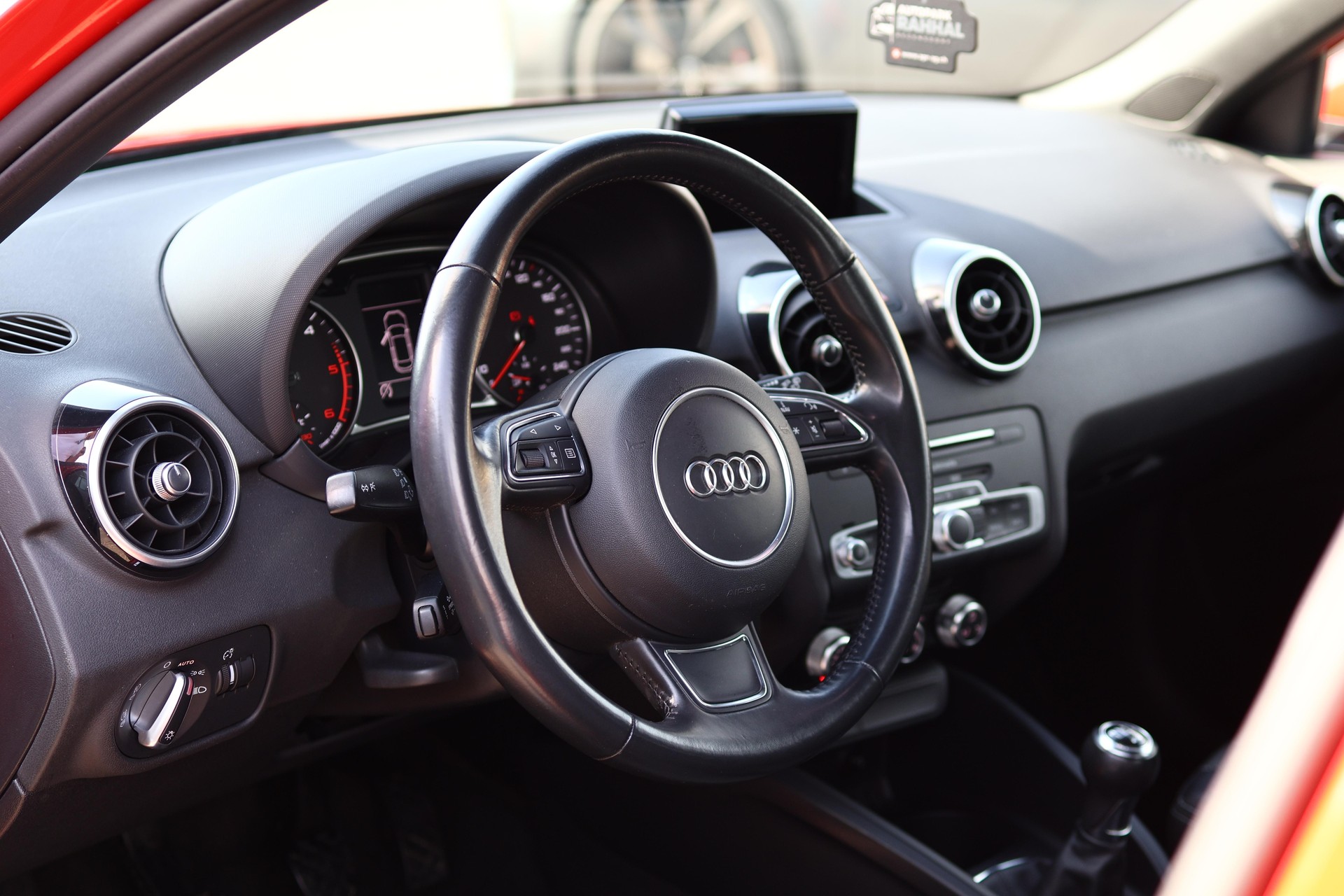 AUDI A1 Sportback 1.4 TDI Sport S-Line-image-11