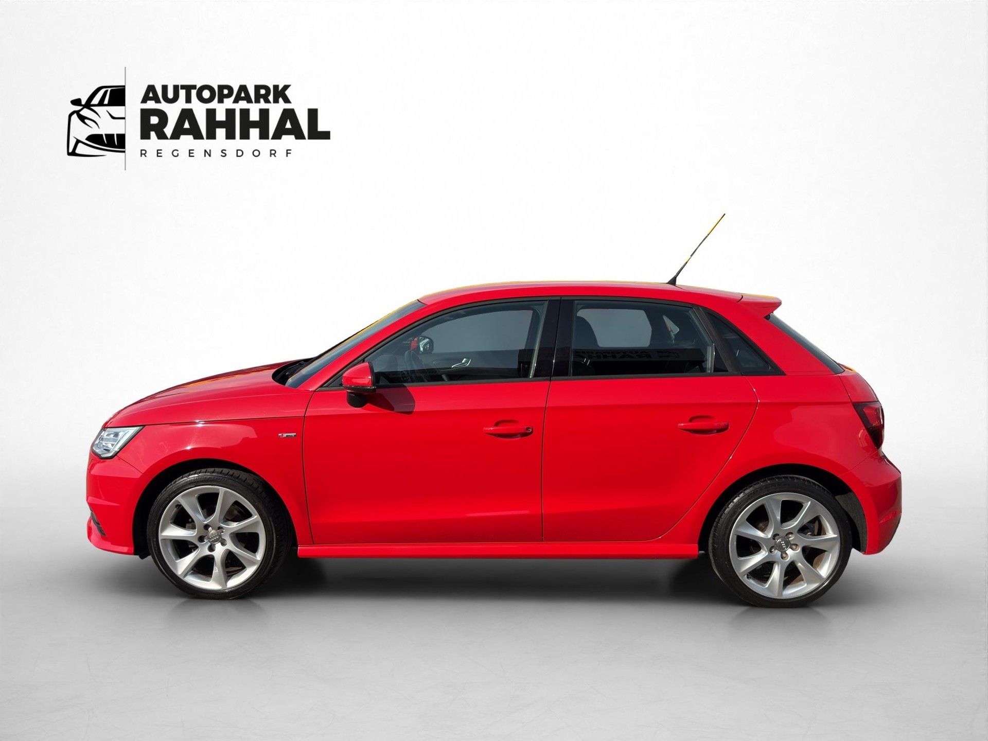 AUDI A1 Sportback 1.4 TDI Sport S-Line-image-8