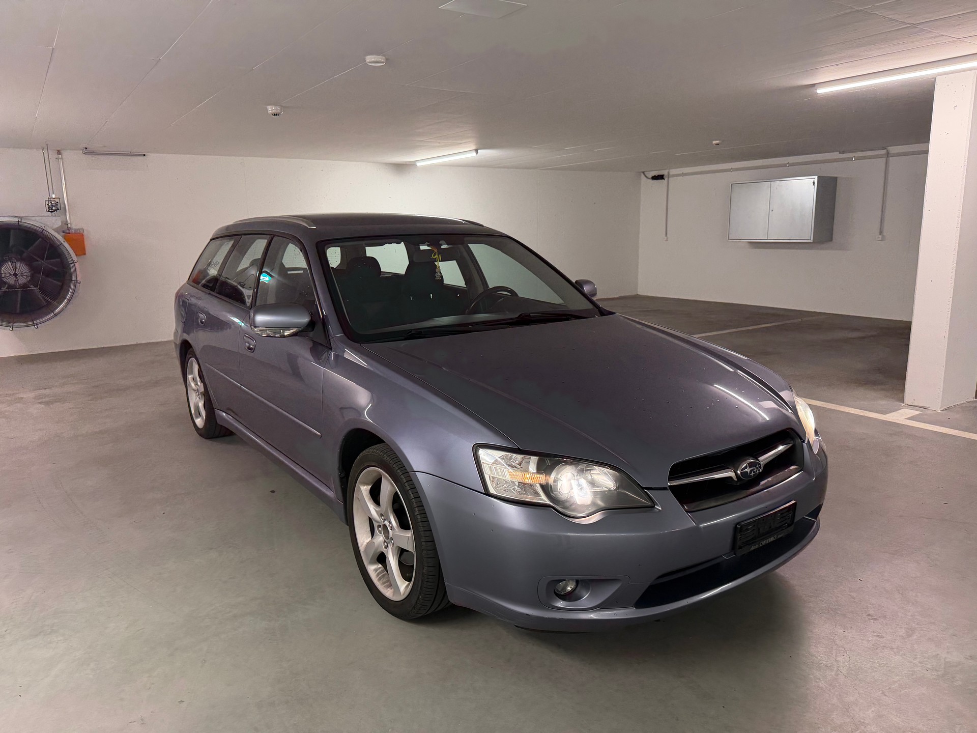 SUBARU Legacy 2.0R AWD Limited-showroom-element-3