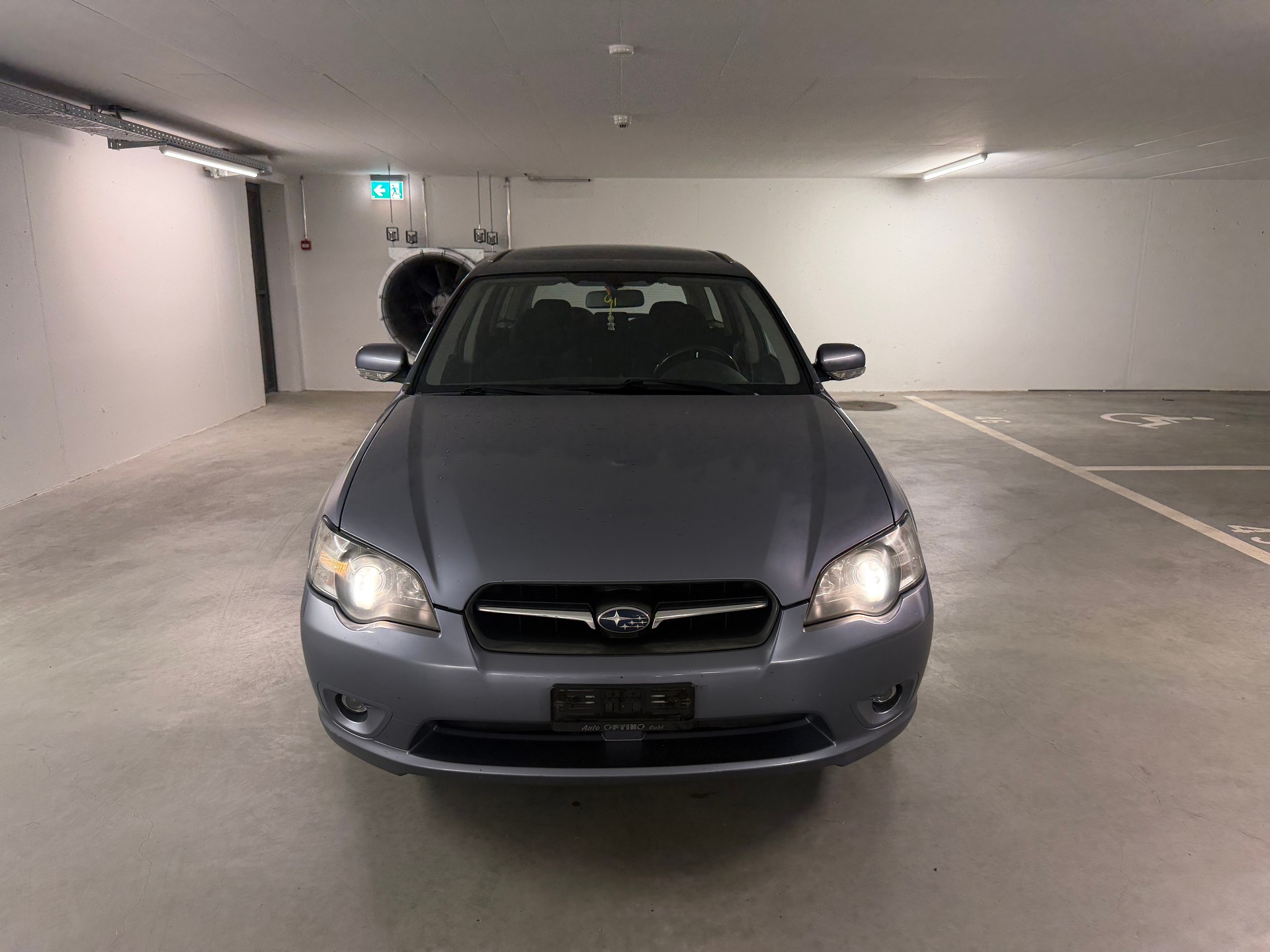 SUBARU Legacy 2.0R AWD Limited-showroom-element-2