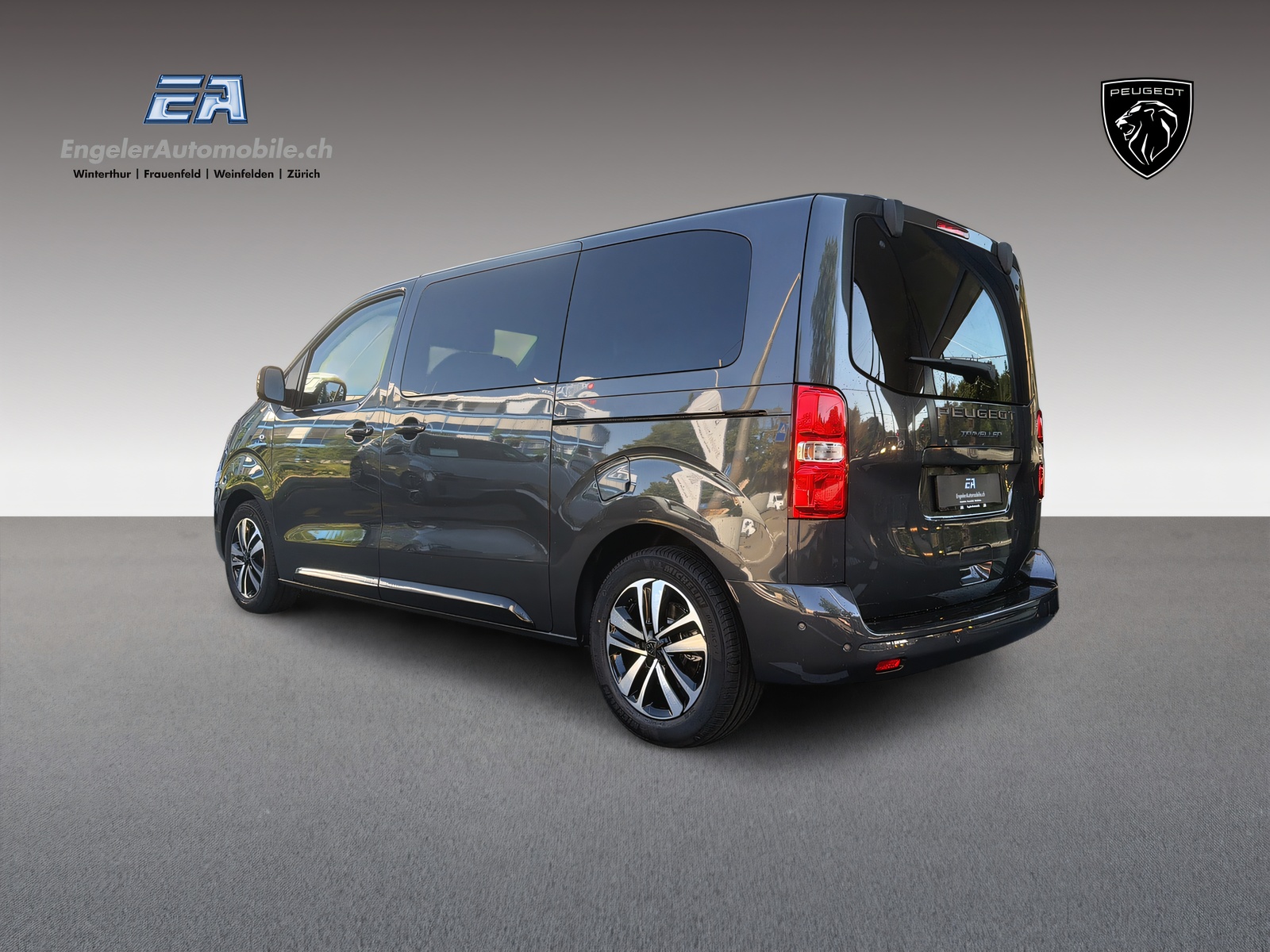 PEUGEOT Traveller Standard 2.2 BlueHDi 180 Family Edition S/S-showroom-element-3