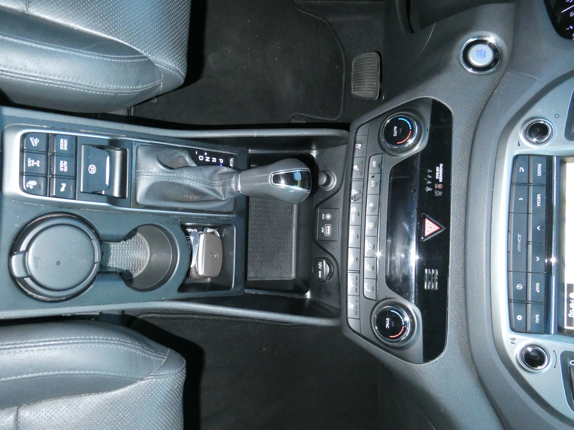HYUNDAI Tucson 2.0 CRDI Vertex 4WD Automatic-image-11