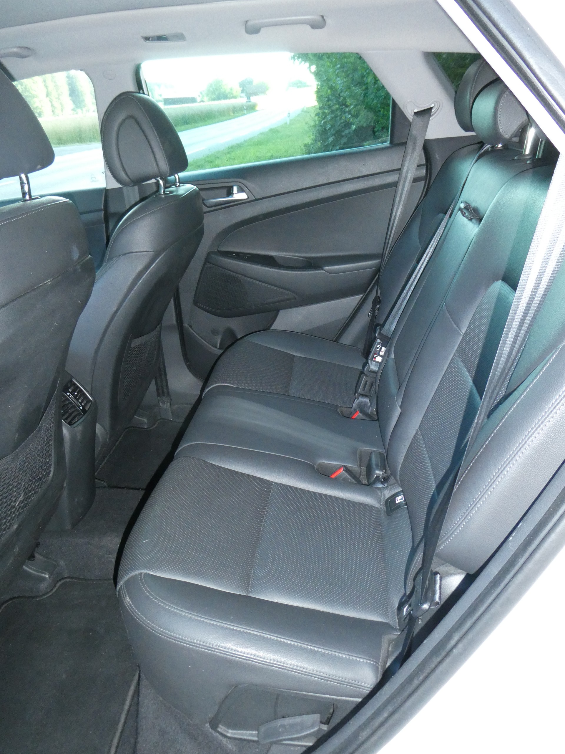 HYUNDAI Tucson 2.0 CRDI Vertex 4WD Automatic-image-10