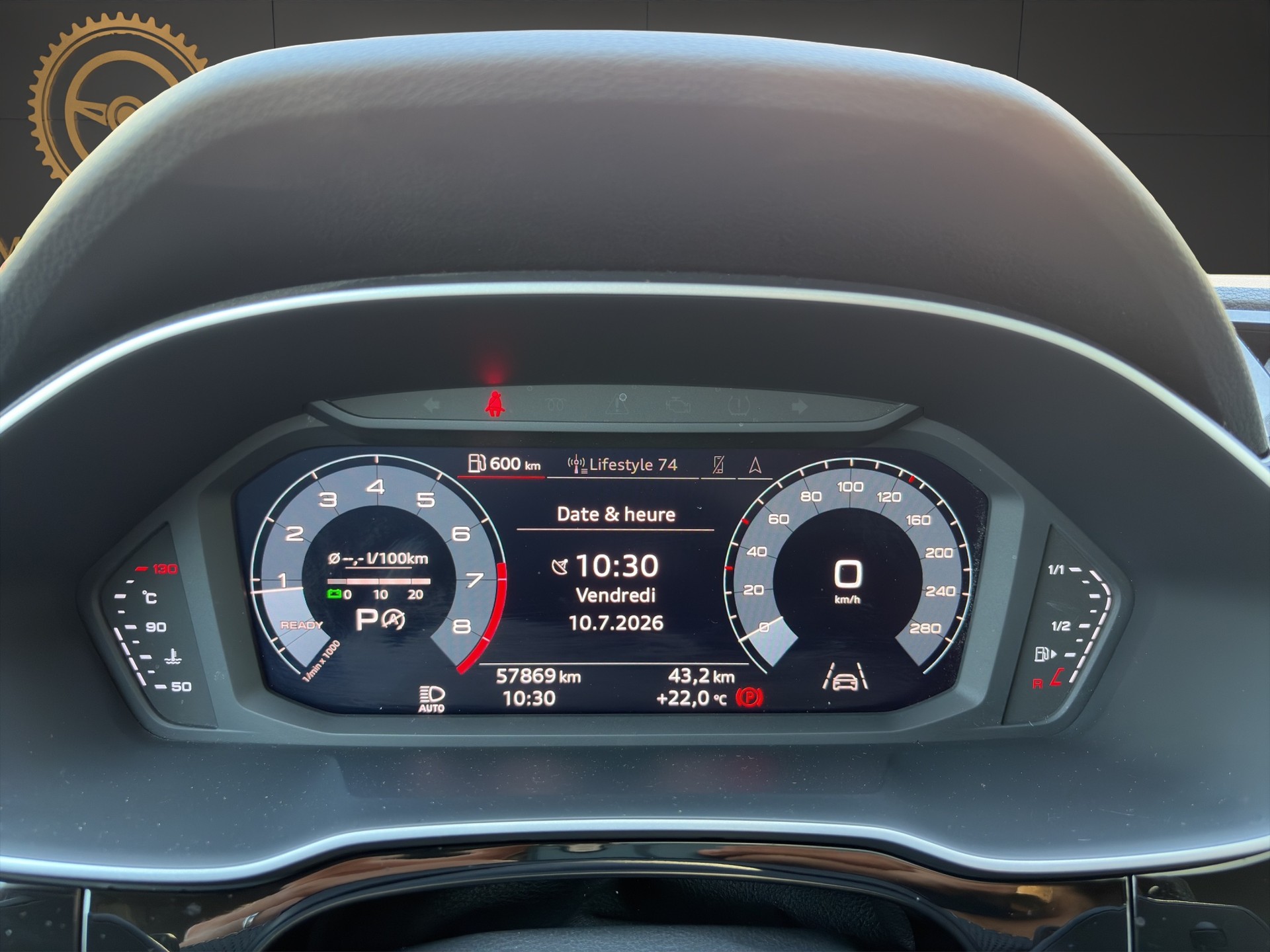AUDI Q3 45 TFSI S line quattro S-tronic-image-15