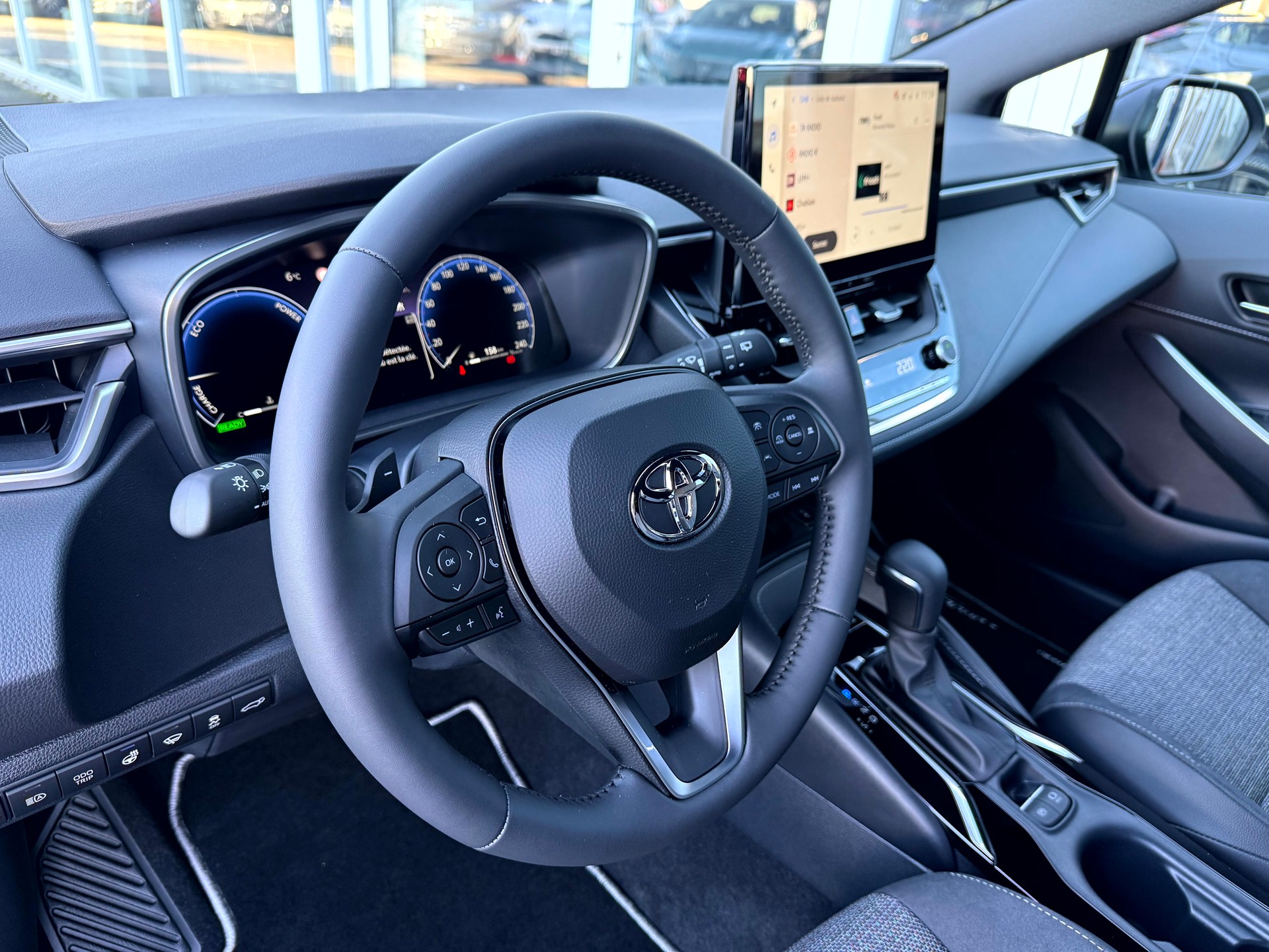 TOYOTA Corolla touring sports 1.8 Trend e-CVT-image-17