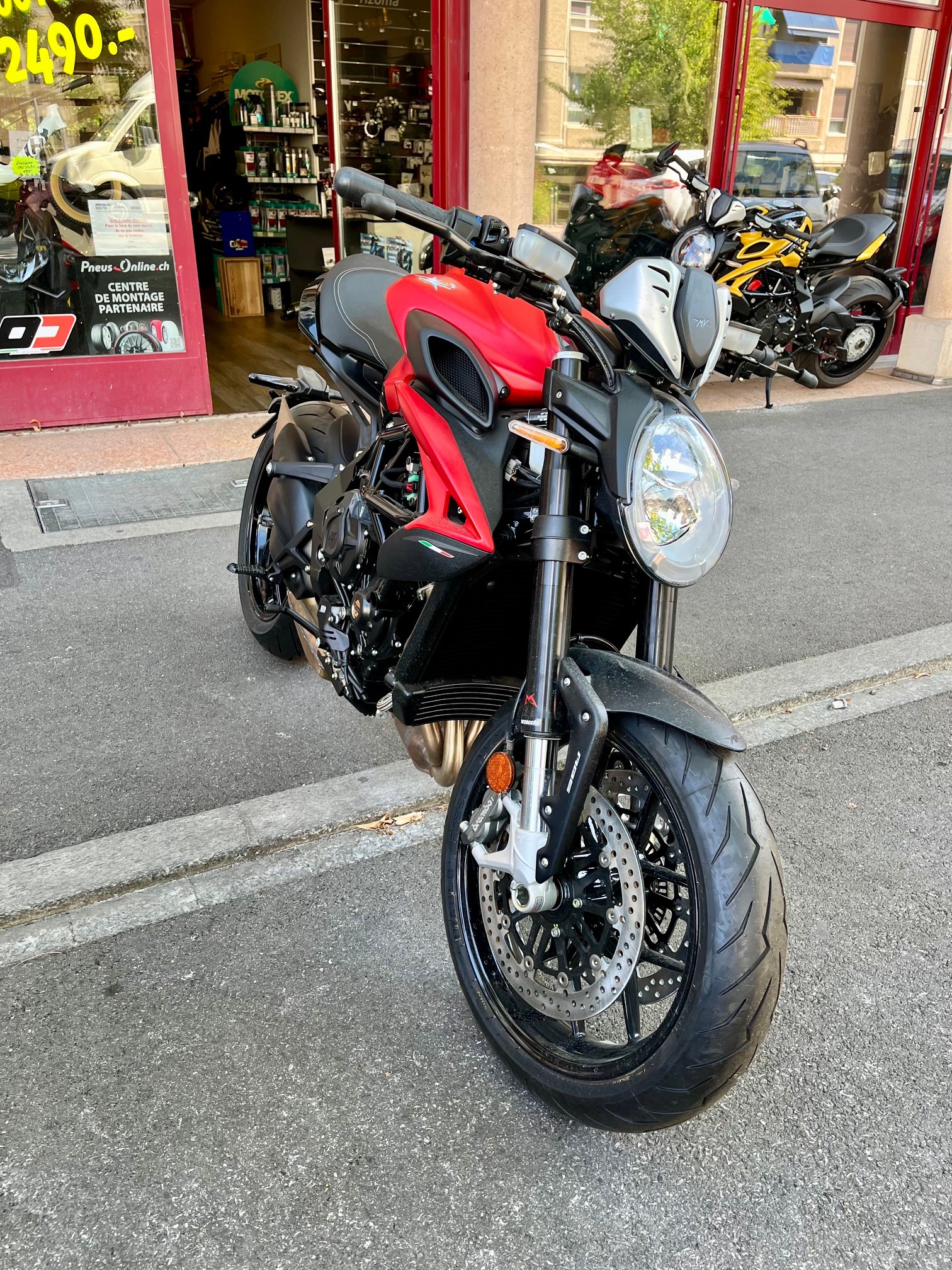 MV AGUSTA Dragster 800 Rosso-image-0