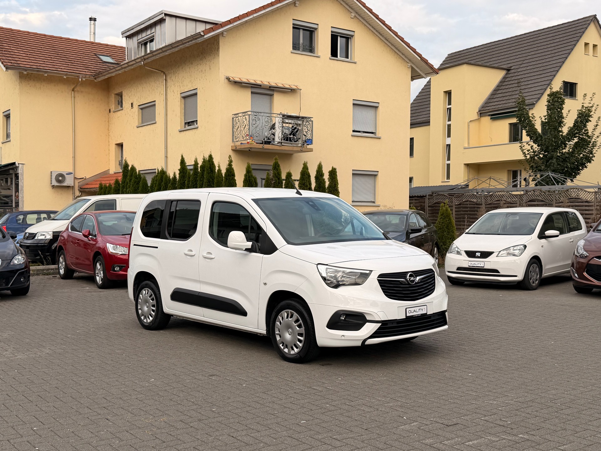 OPEL Combo Life 1.2 Enjoy-showroom-element-3
