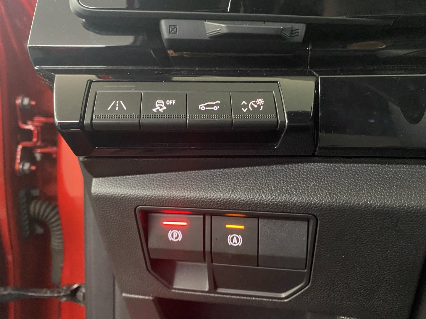 RENAULT Austral 1.2 HEV 200 Iconic A-image-15