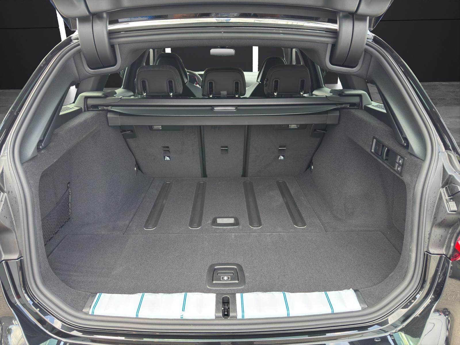 BMW M3 Competition xDrive Touring-image-20