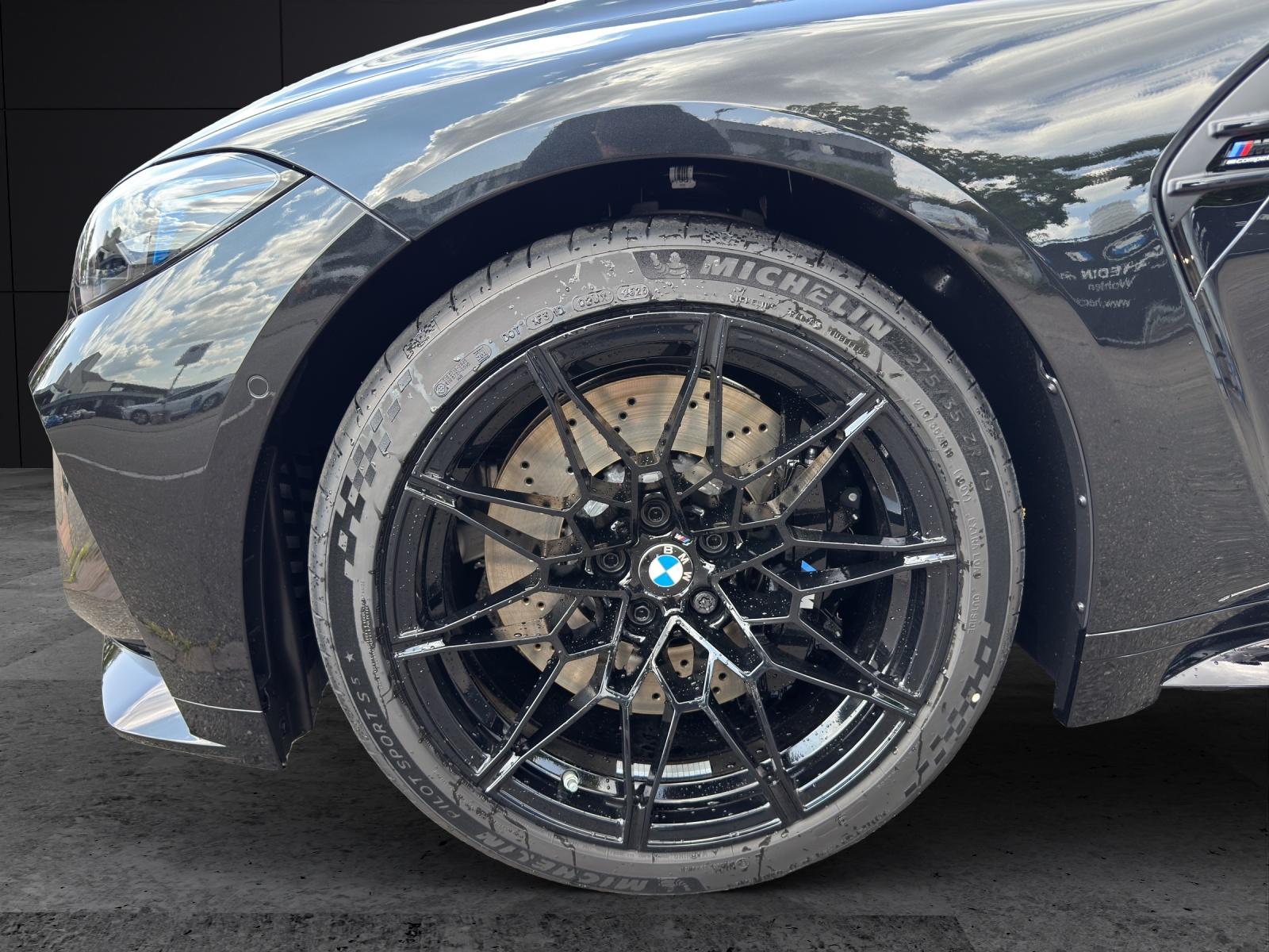 BMW M3 Competition xDrive Touring-showroom-element-3