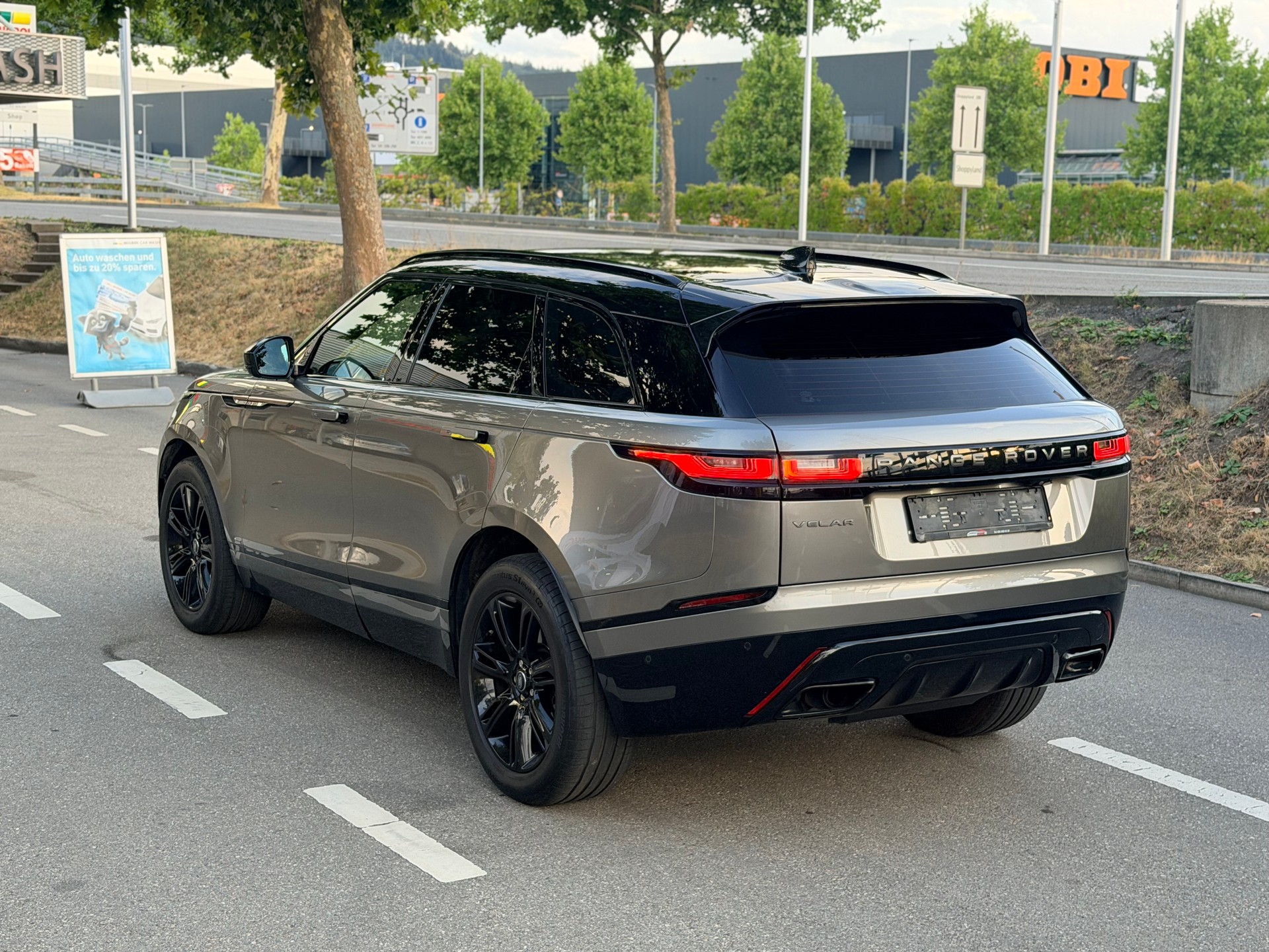 LAND ROVER Range Rover Velar R-Dynamic P 250 Automatic-image-4