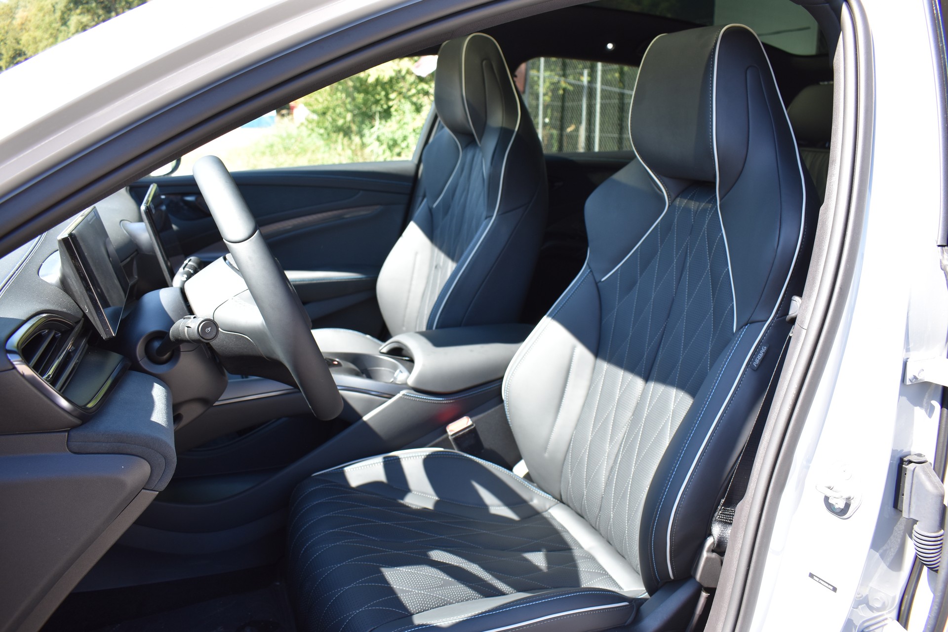 BYD Seal 82,5 kWh Excellence AWD-image-11