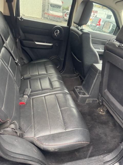 DODGE Nitro 4.0 V6 R/T Automatic-image-9