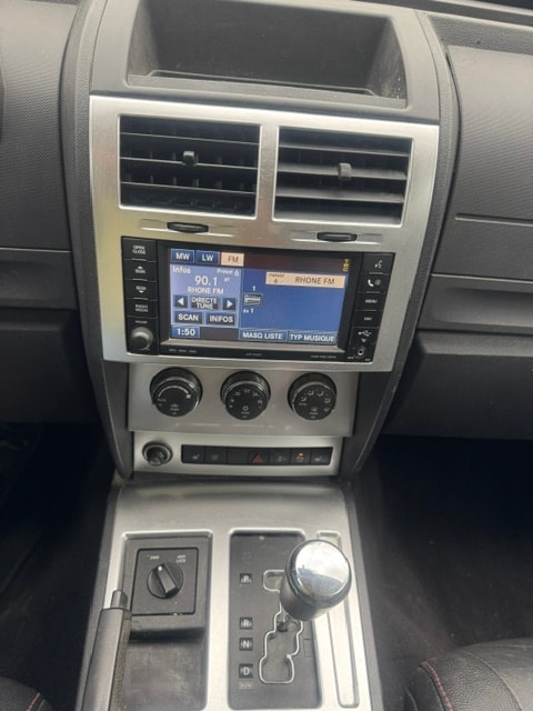 DODGE Nitro 4.0 V6 R/T Automatic-image-2