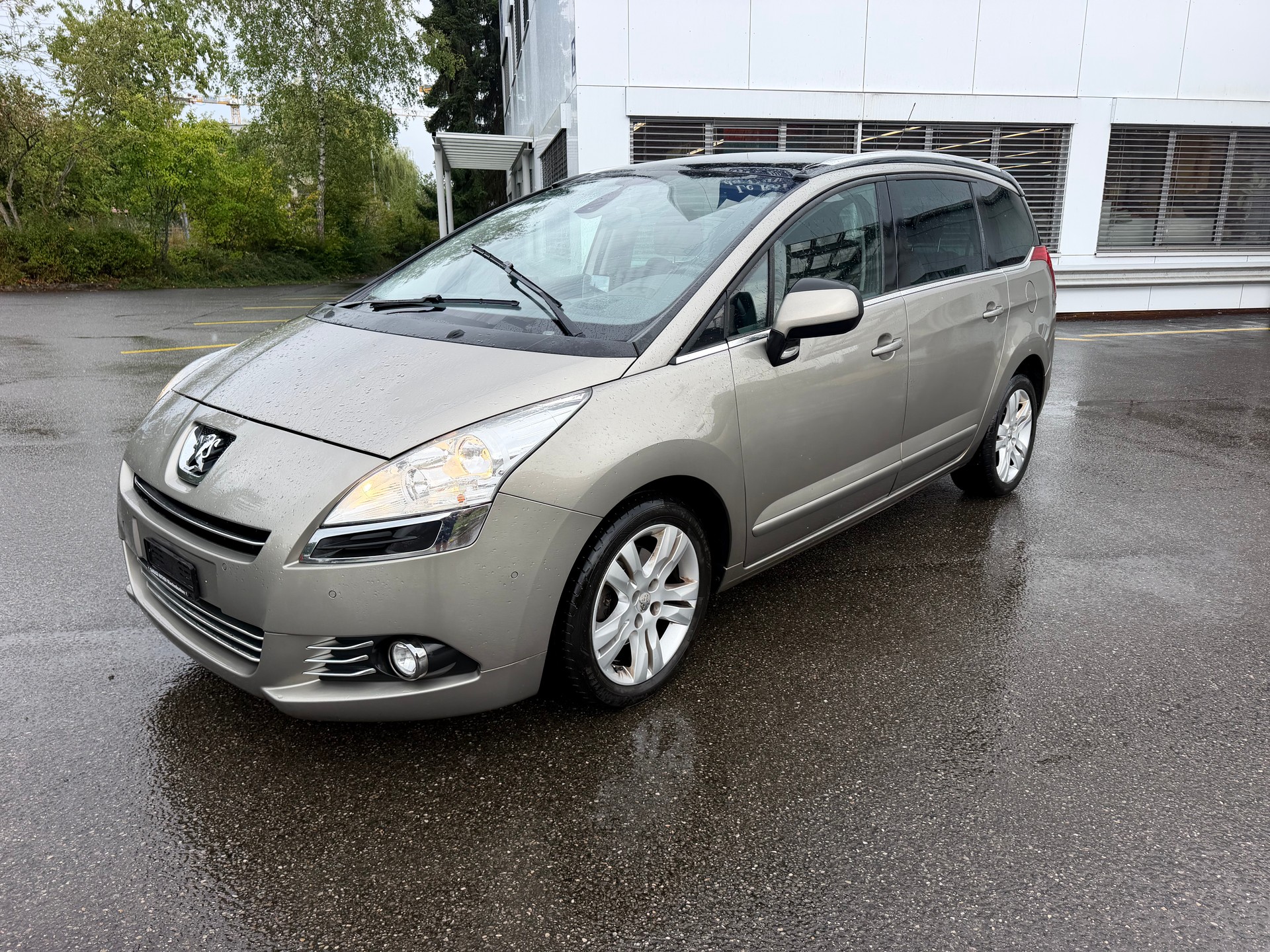 PEUGEOT 5008 2.0 HDI Allure Automatic