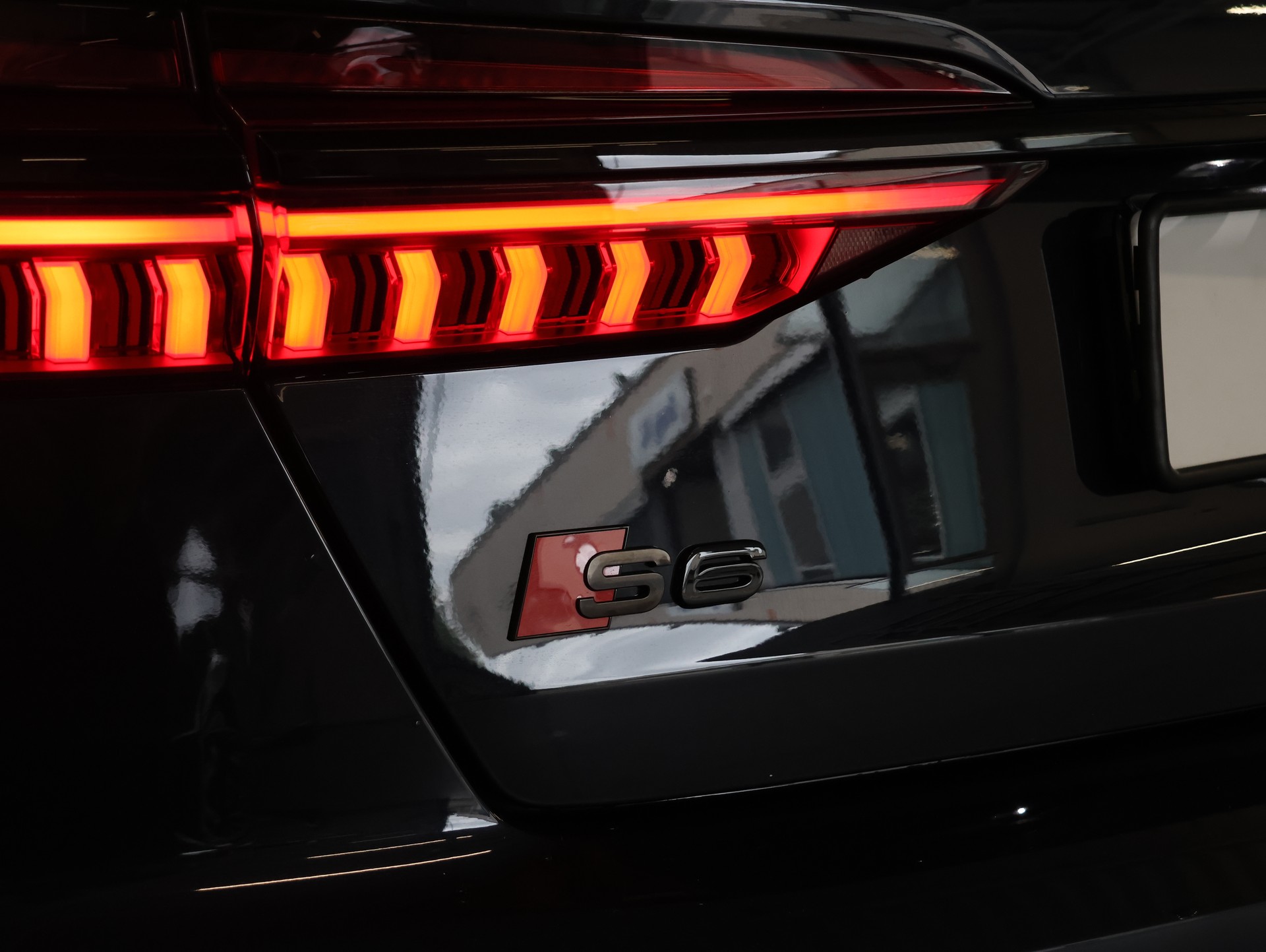 AUDI S6 Limousine 3.0 TDI quattro tiptronic *Panoramadach* *Sitzheizung* *360 Kamera*-image-42
