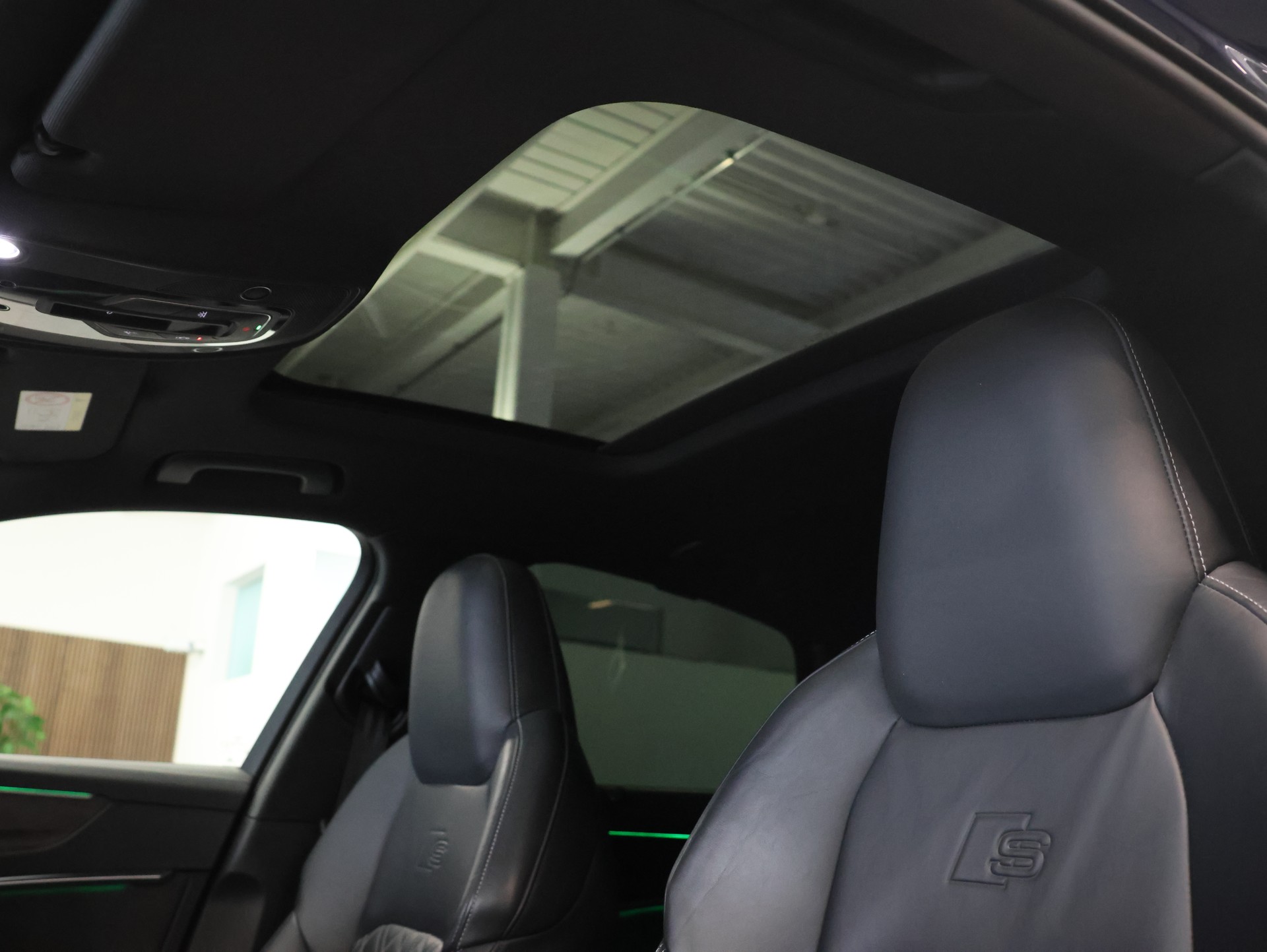 AUDI S6 Limousine 3.0 TDI quattro tiptronic *Panoramadach* *Sitzheizung* *360 Kamera*-image-17