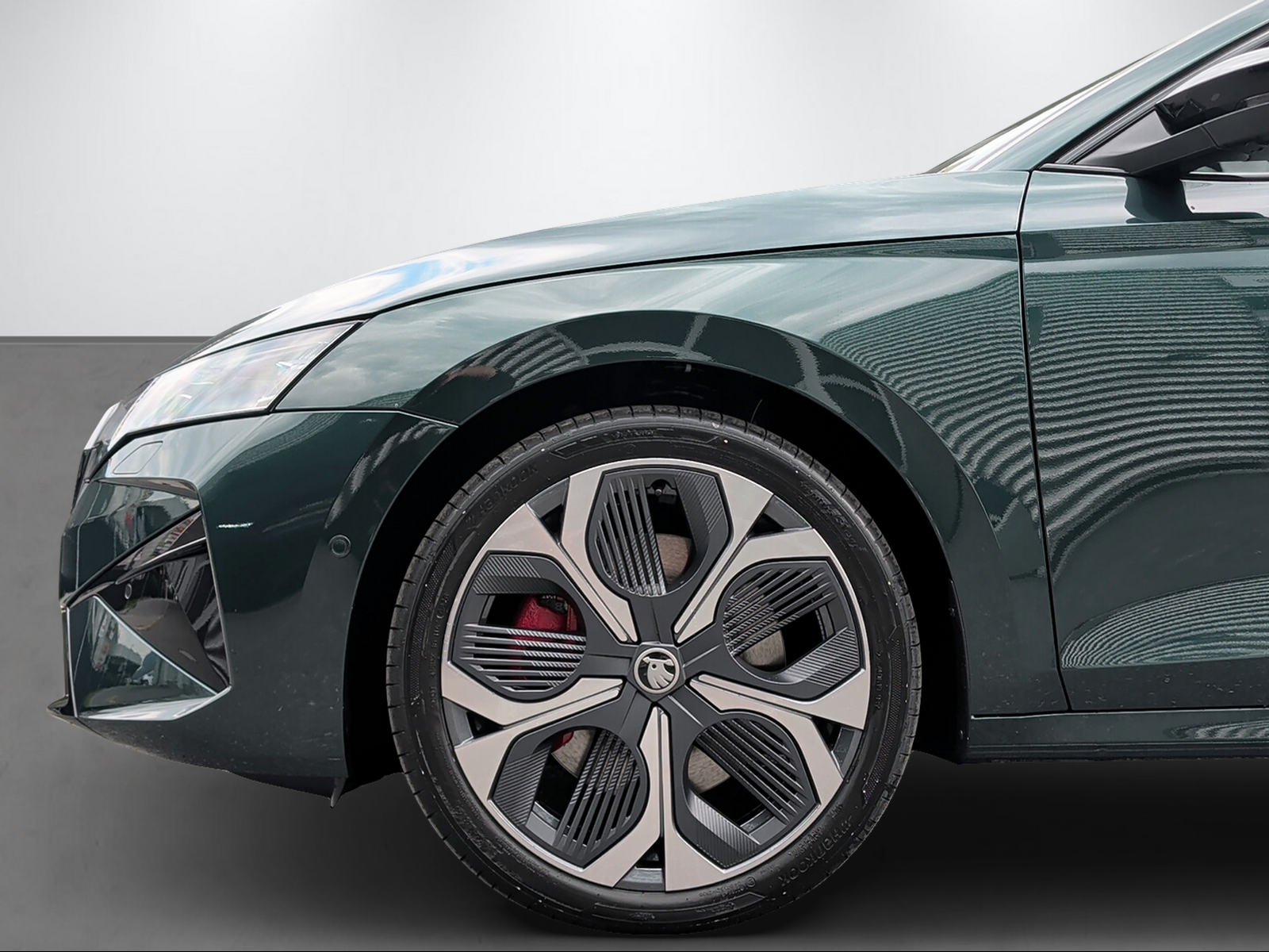 SKODA Oct. RS 30 2.0 TSI 265PS 7DSG 2000ccm 265PS/195kW 4 Zylinder TSI Benzin-showroom-element-3