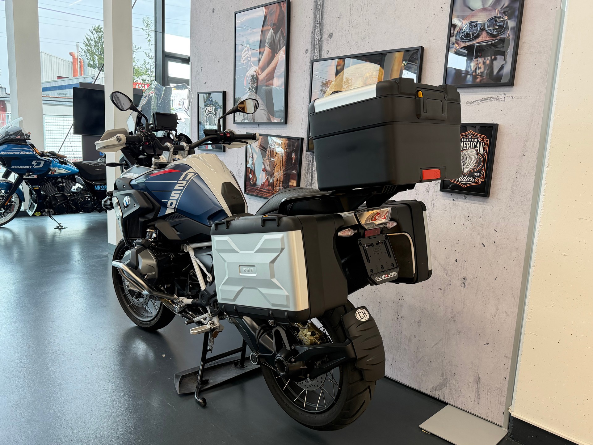 BMW R 1250 GS Adventure Trophy EDITION-image-5
