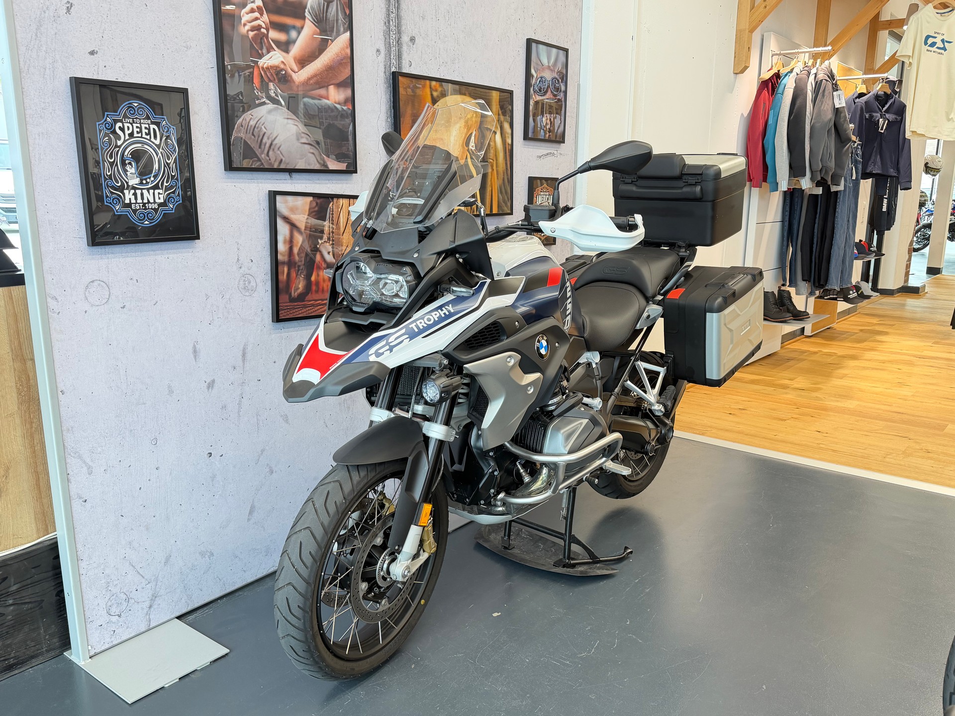 BMW R 1250 GS Adventure Trophy EDITION-image-4