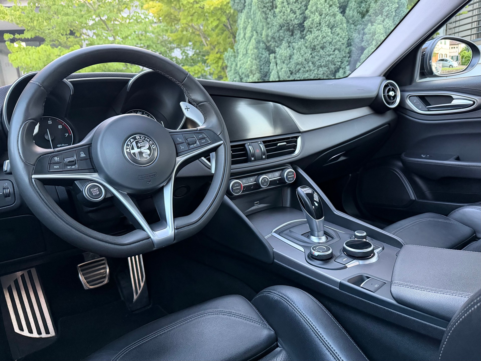ALFA ROMEO Giulia 2.0 Veloce Q4 Automatic ALLBLACK *Top-Ausstattung*Servicegepflegt*Garantie*-image-5