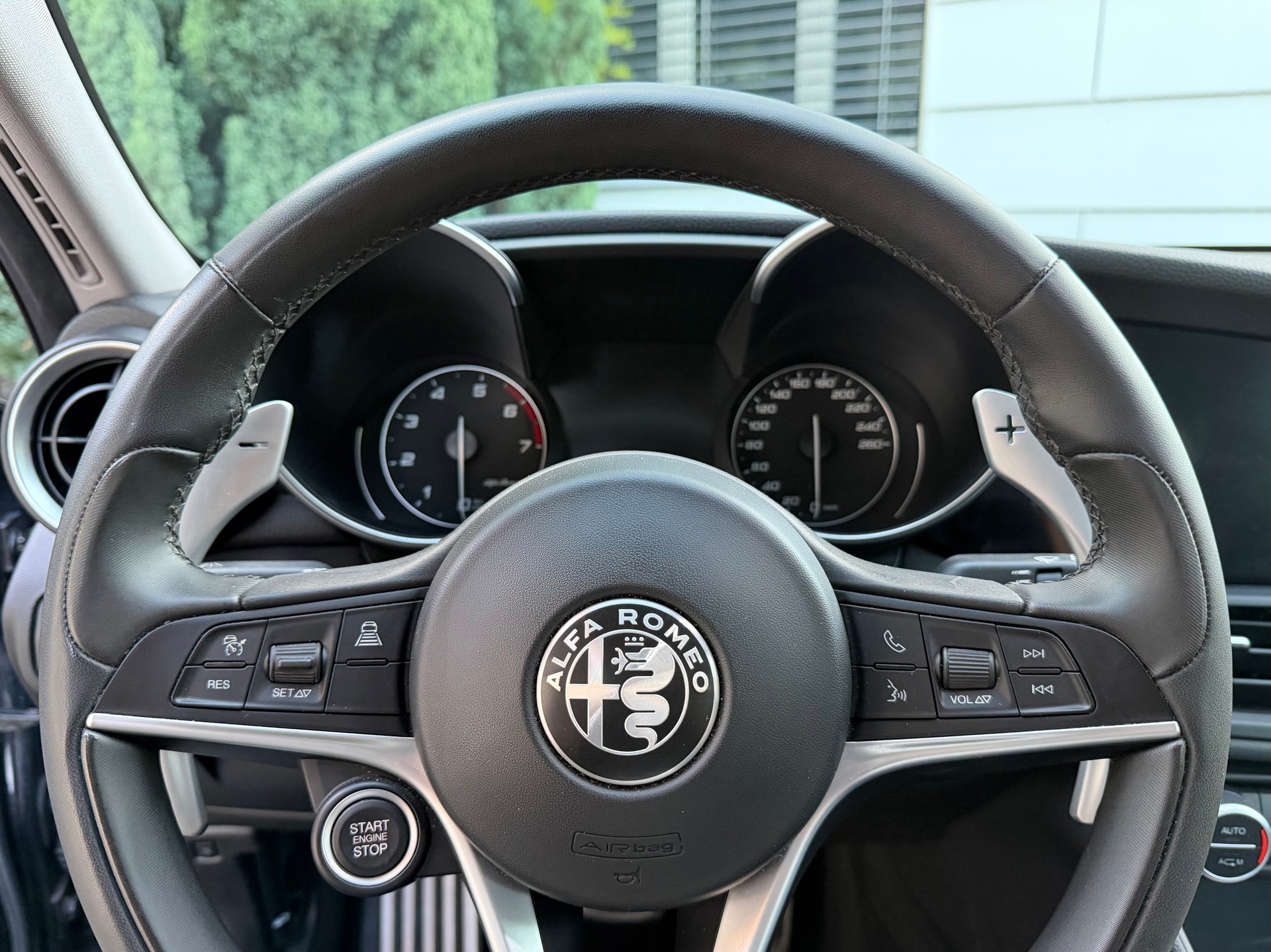 ALFA ROMEO Giulia 2.0 Veloce Q4 Automatic ALLBLACK *Top-Ausstattung*Servicegepflegt*Garantie*-image-13
