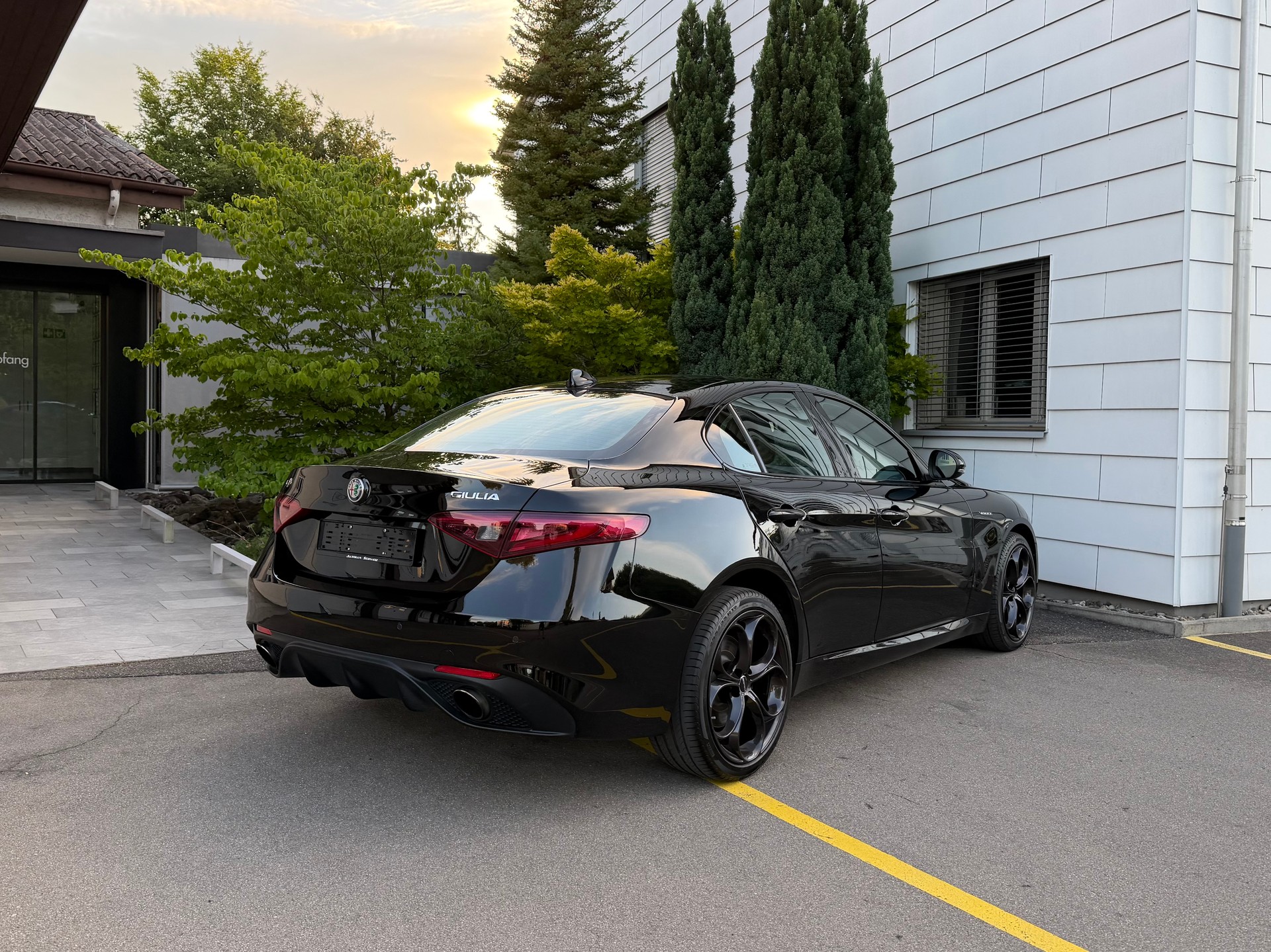ALFA ROMEO Giulia 2.0 Veloce Q4 Automatic ALLBLACK *Top-Ausstattung*Servicegepflegt*Garantie*-image-3