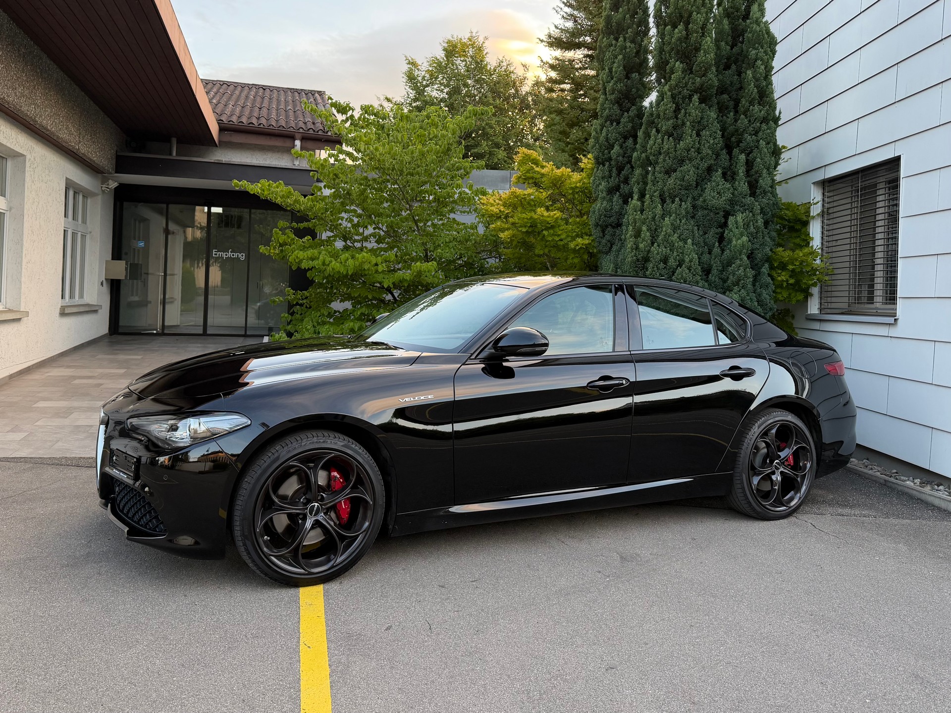 ALFA ROMEO Giulia 2.0 Veloce Q4 Automatic ALLBLACK *Top-Ausstattung*Servicegepflegt*Garantie*