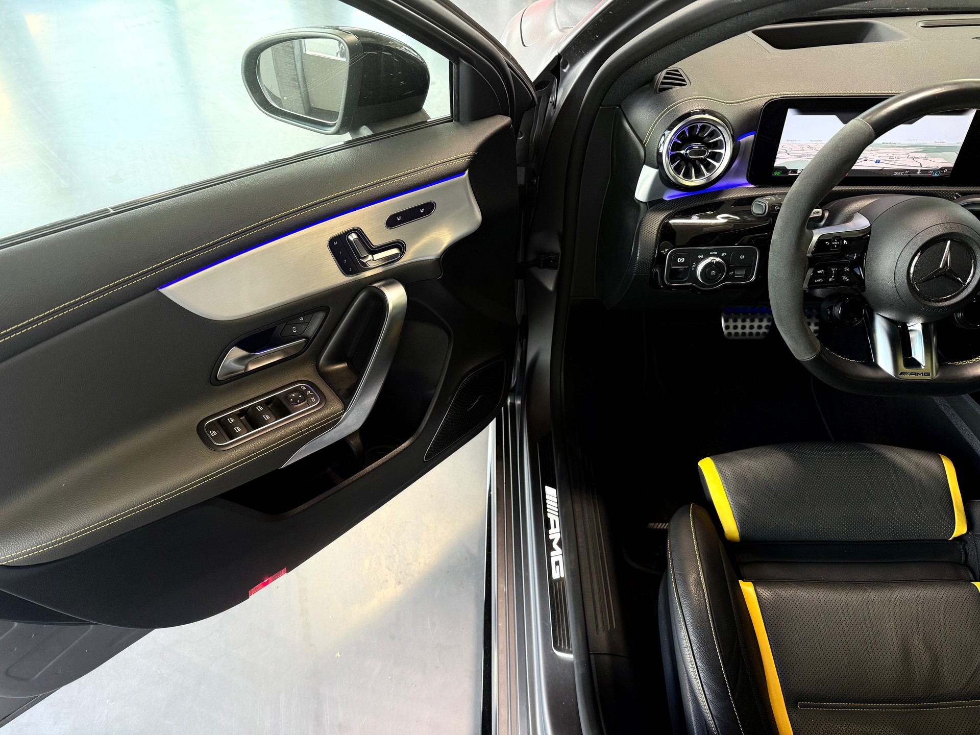 MERCEDES-BENZ A AMG 45 S 4Matic+ 8G-DCT-image-8
