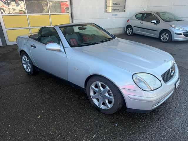 MERCEDES-BENZ SLK 200-showroom-element-3