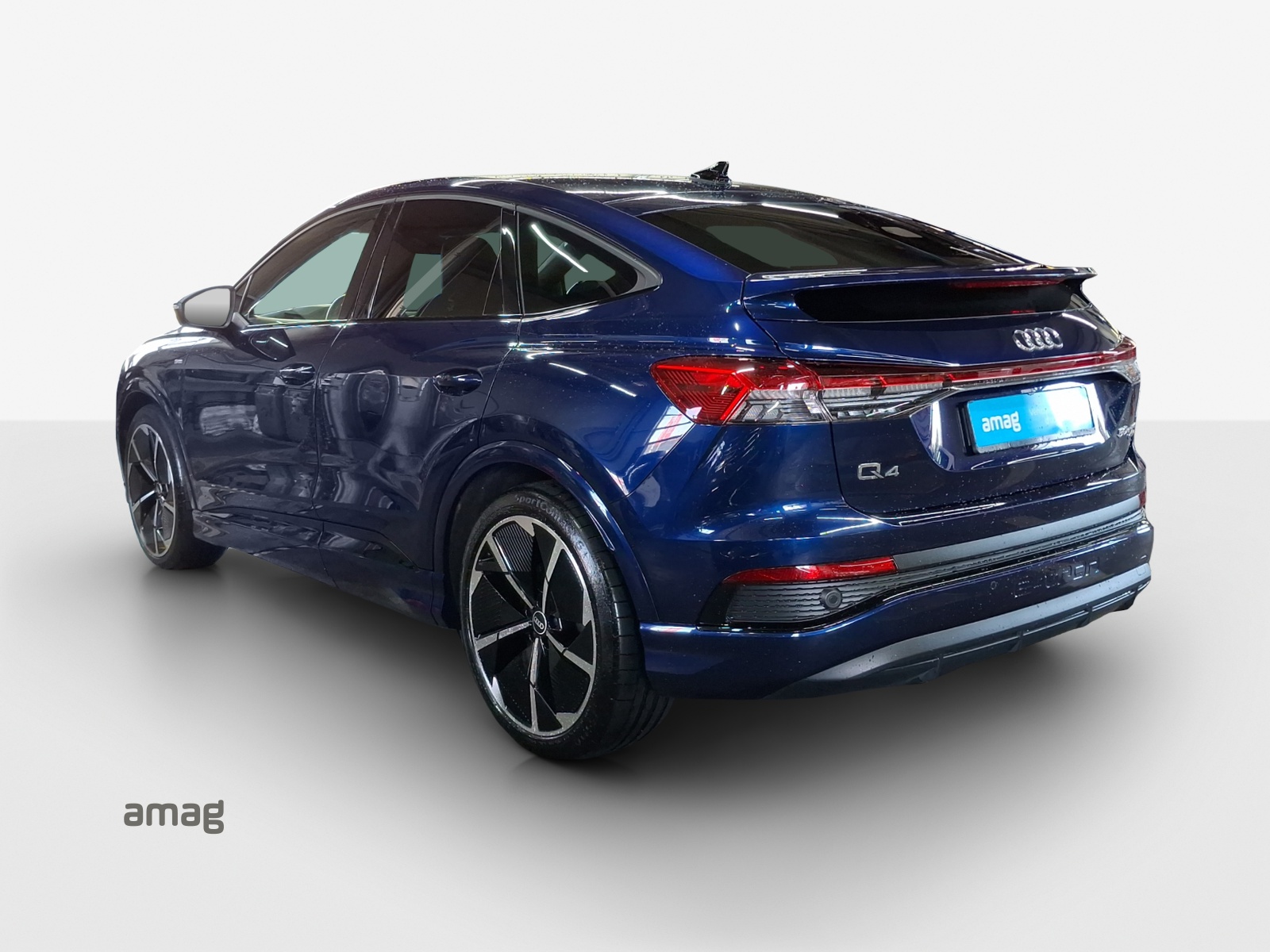 AUDI Q4 Sportback e-tron 50 quattro-showroom-element-3