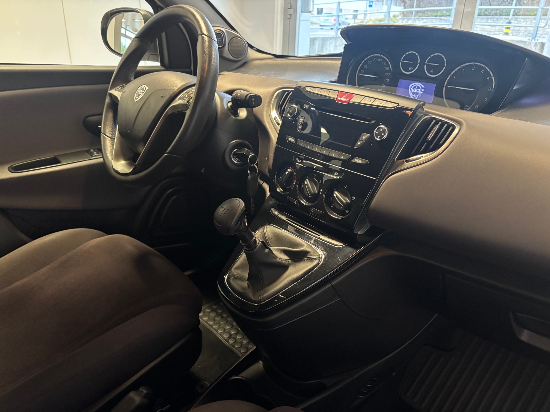 LANCIA Ypsilon 0.9 TwinAir Gold DFN-image-6