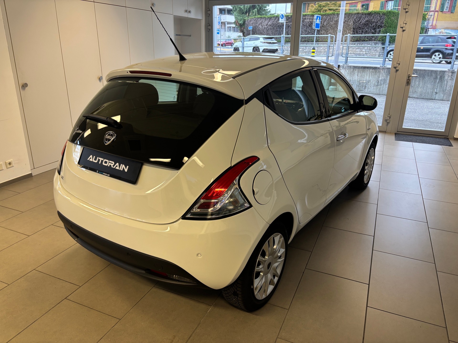LANCIA Ypsilon 0.9 TwinAir Gold DFN-showroom-element-2