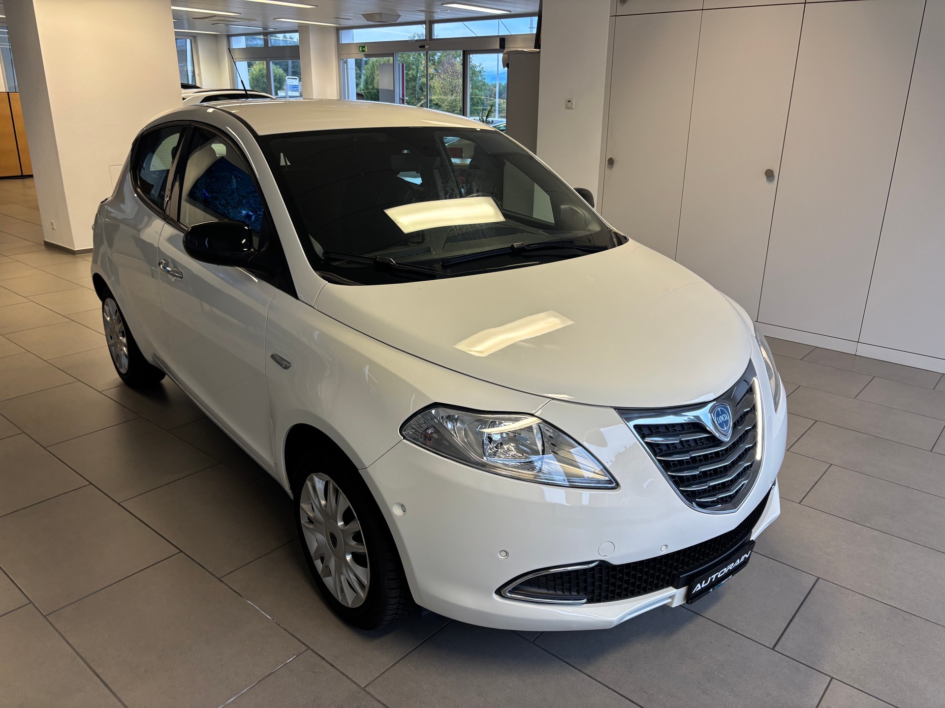 LANCIA Ypsilon 0.9 TwinAir Gold DFN-showroom-element-1